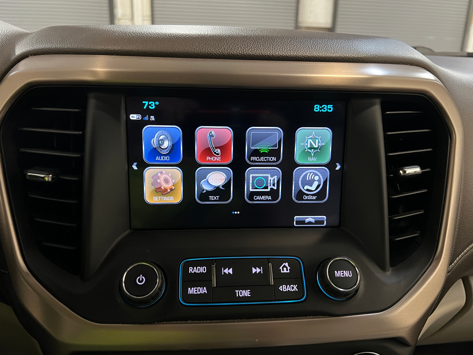 Thumbnail: 2018 GMC Acadia - 3