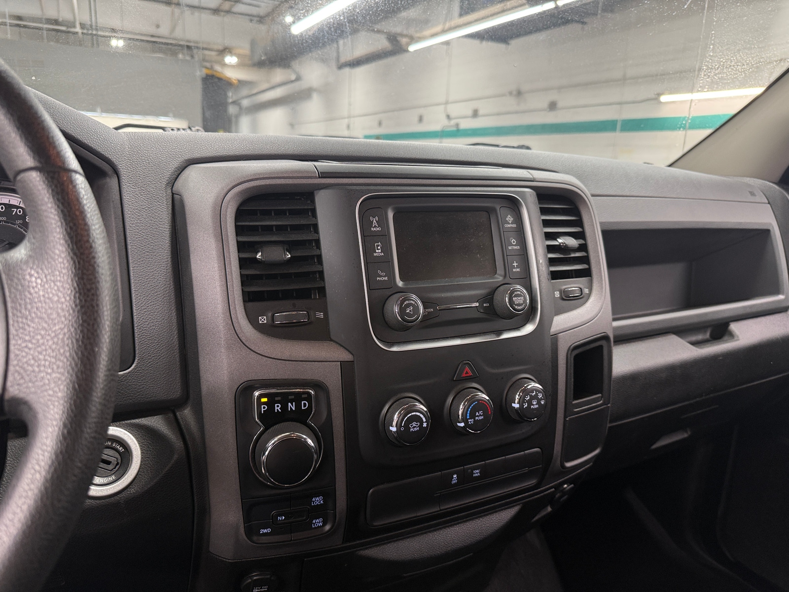 Thumbnail: 2019 RAM 1500 Classic - 4