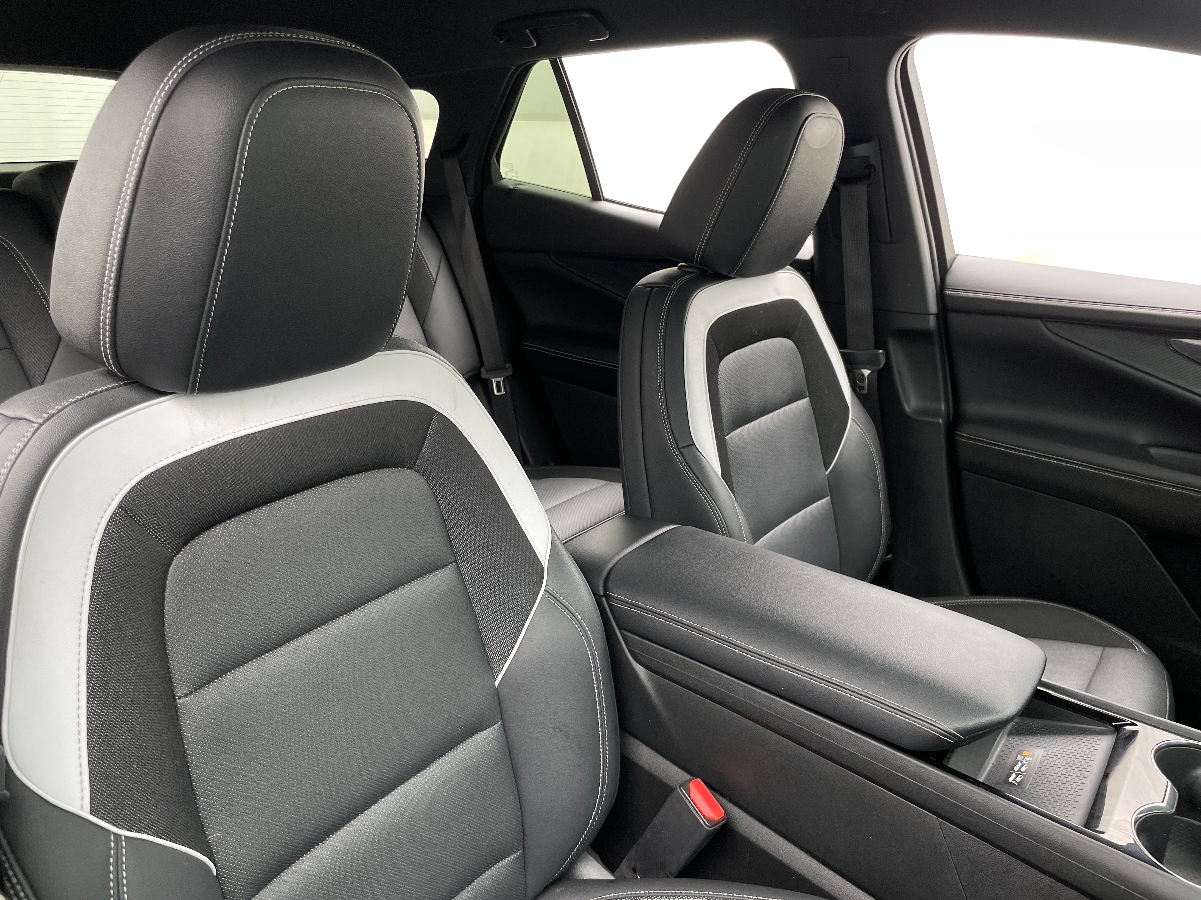 Used 2024 Chevrolet Blazer EV LT with VIN 3GNKDBRJ4RS244543 for sale in Pewaukee, WI