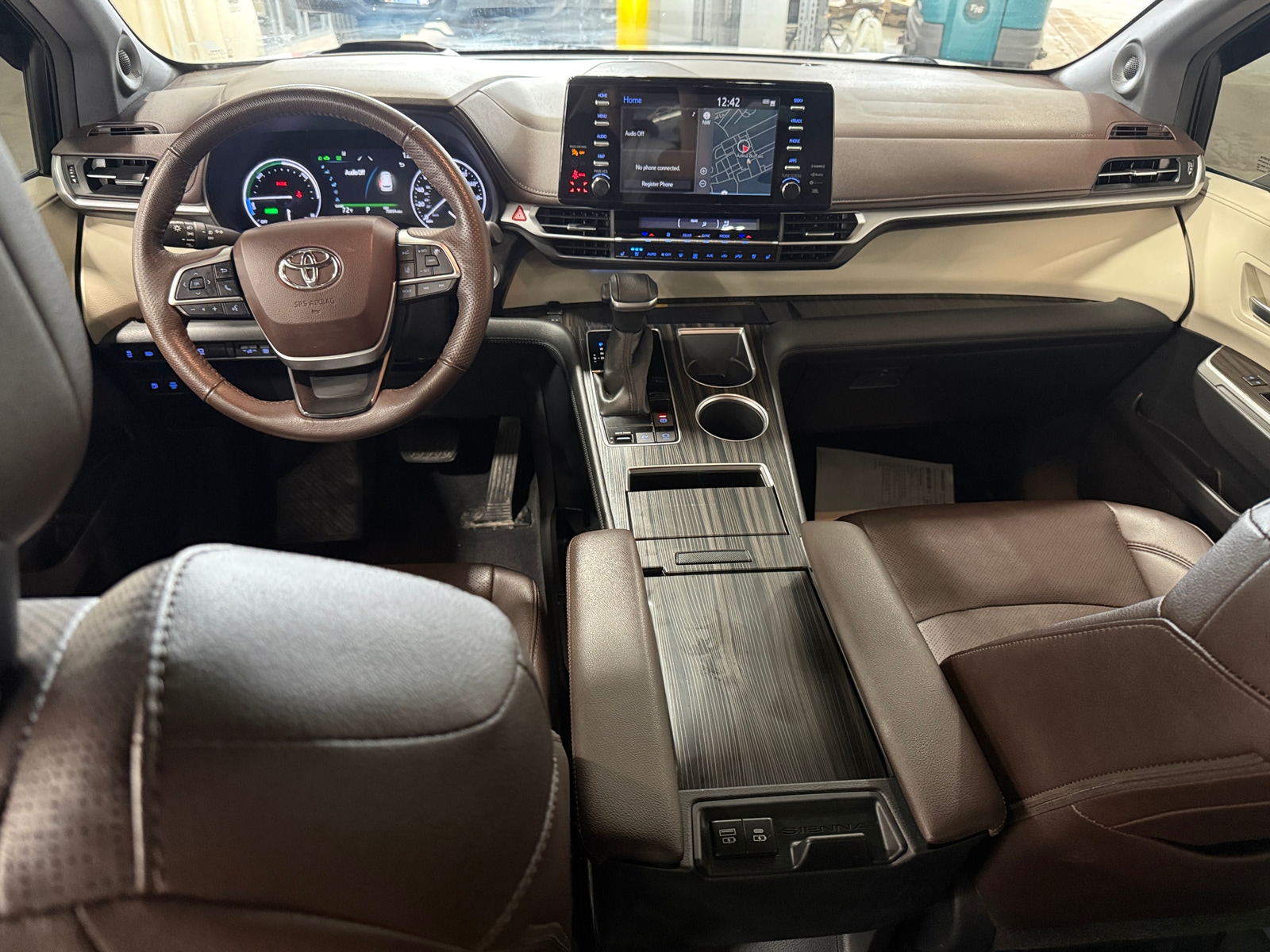 Thumbnail: 2022 Toyota Sienna - 2