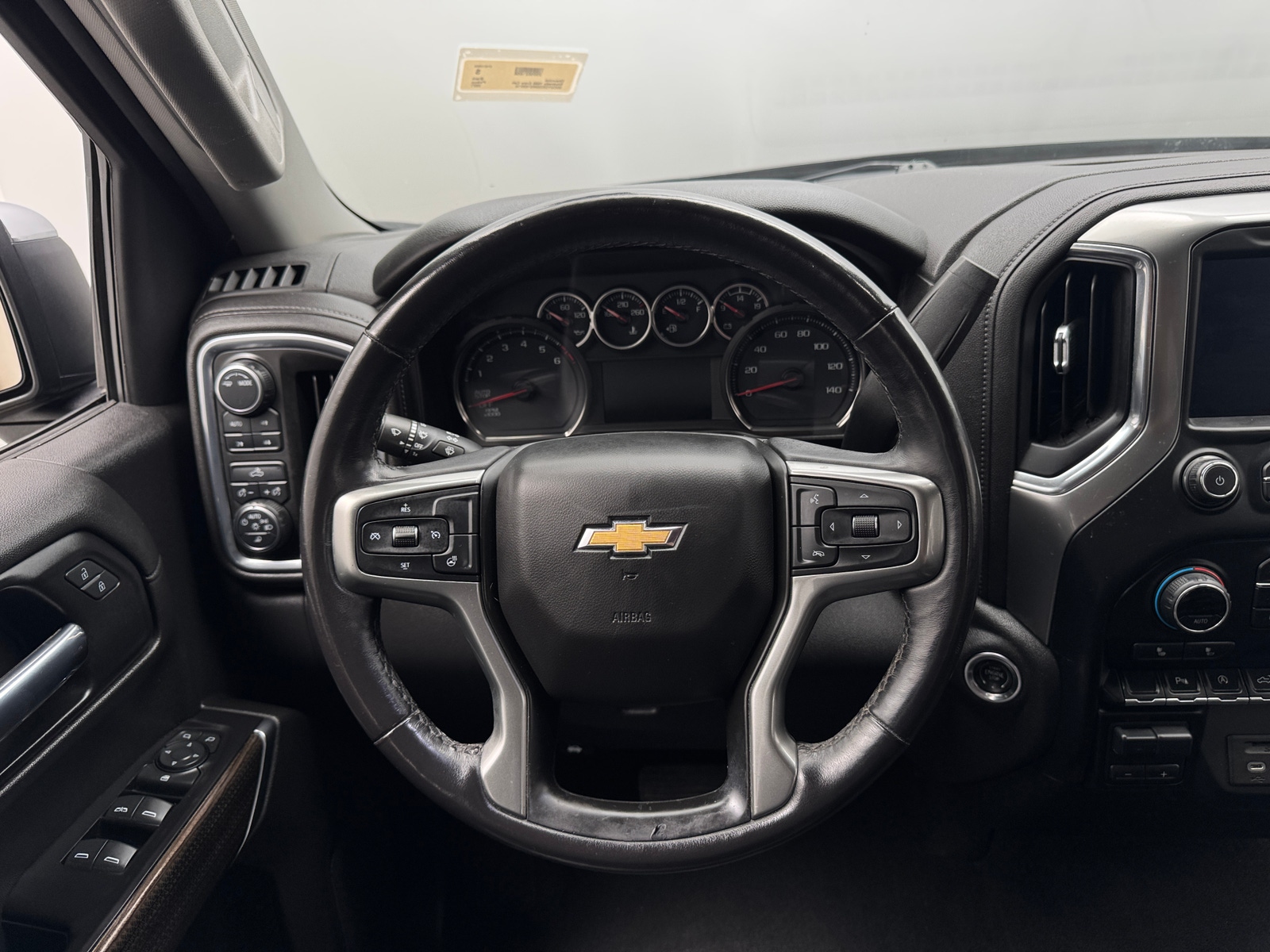 Thumbnail: 2021 Chevrolet Silverado 1500 - 4