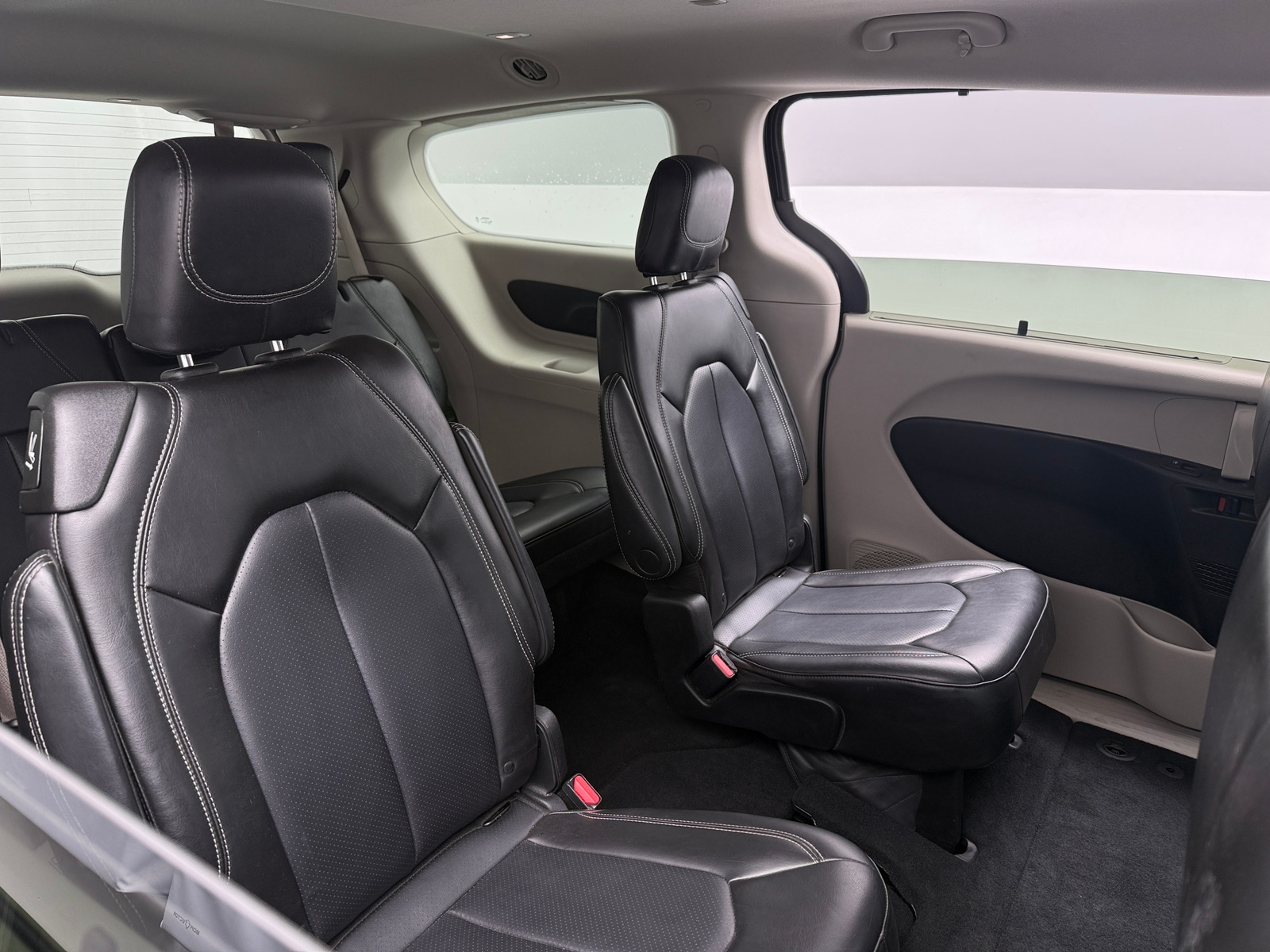 Thumbnail: 2023 Chrysler Pacifica - 5