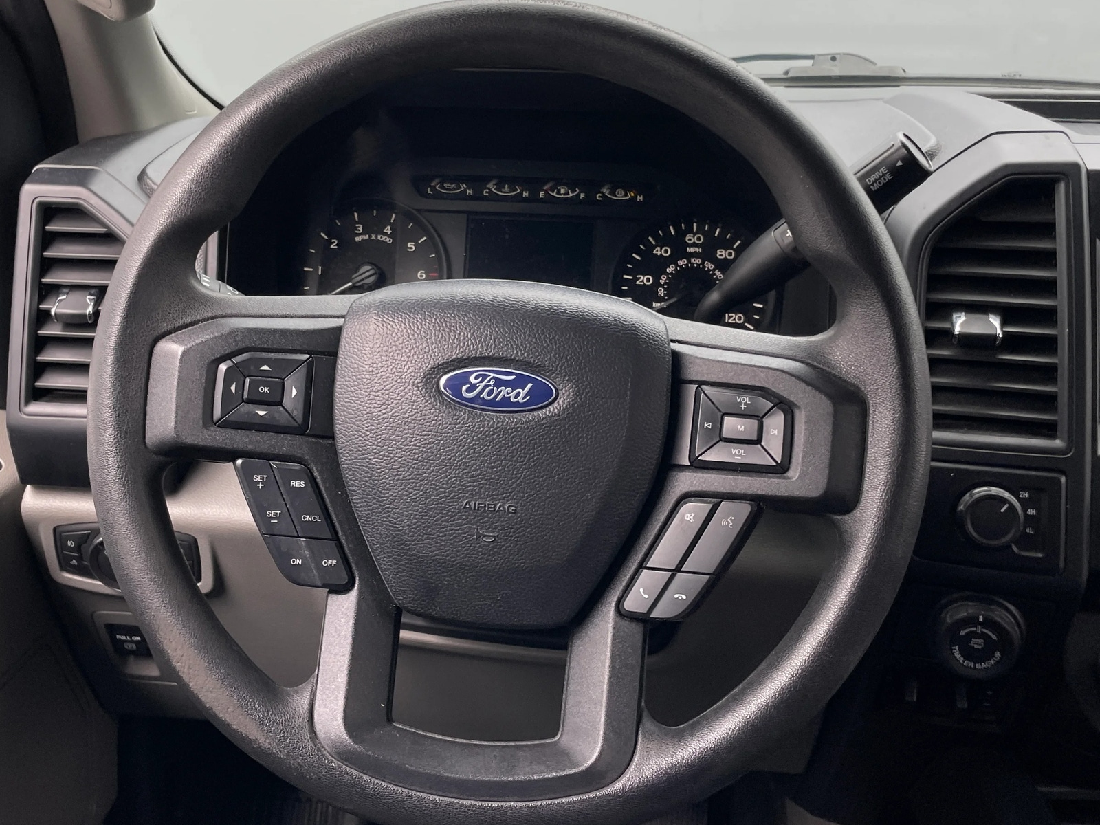 Thumbnail: 2019 Ford Econoline - 5
