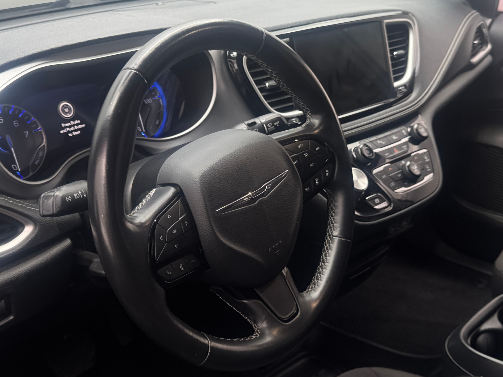 Thumbnail: 2021 Chrysler Pacifica - 5