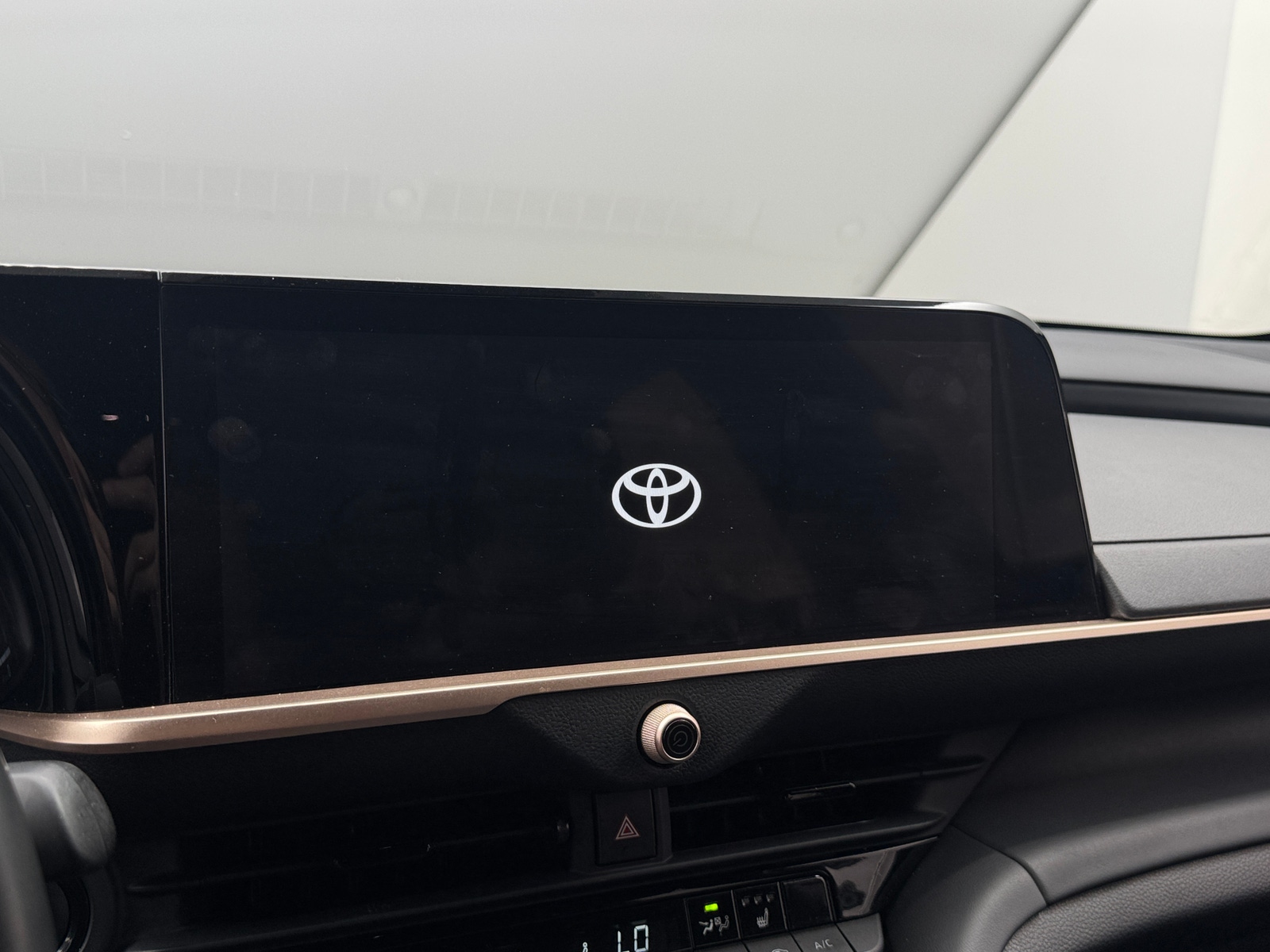Thumbnail: 2023 Toyota Crown - 4