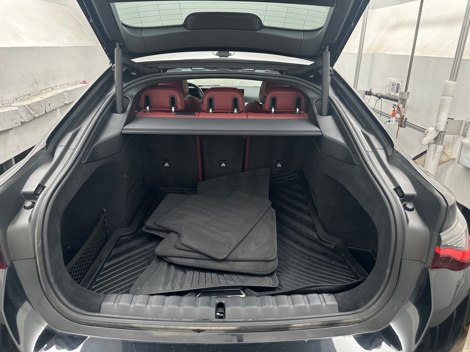 Thumbnail: 2023 BMW i4 - 6