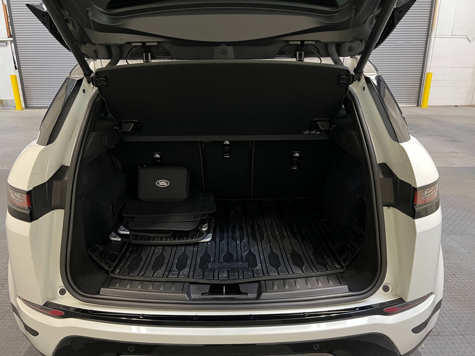 Thumbnail: 2023 Land Rover Range Rover Evoque - 6