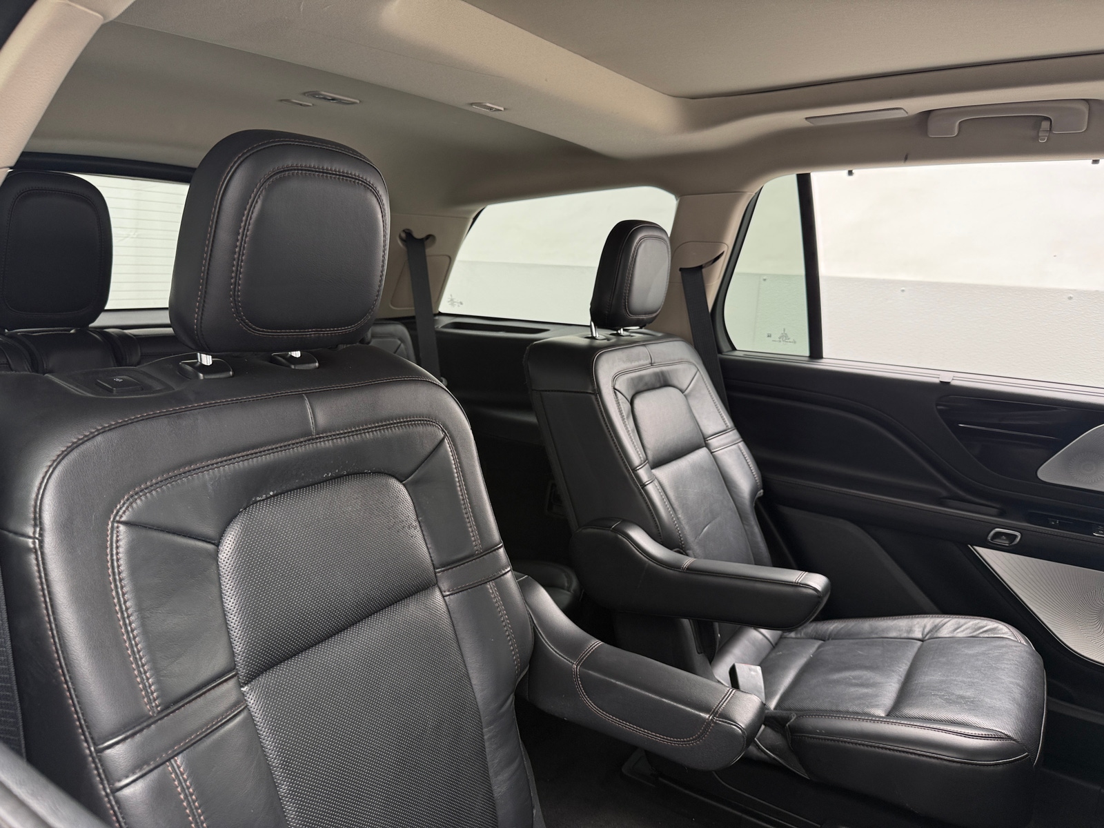 Thumbnail: 2021 Lincoln Aviator - 5