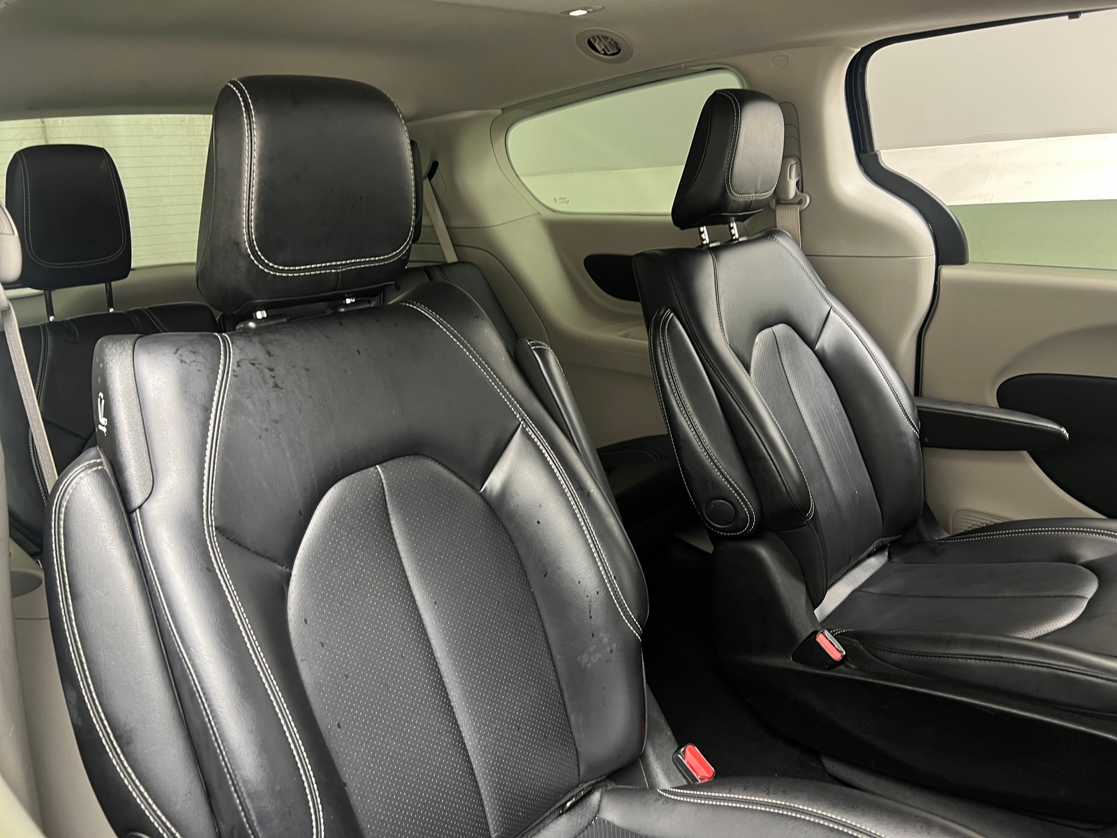 Thumbnail: 2023 Chrysler Pacifica - 5