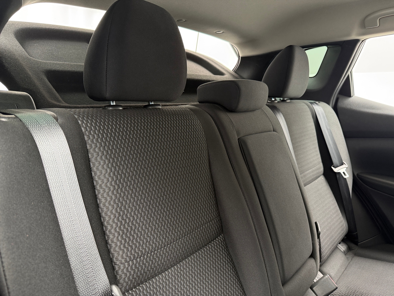 Thumbnail: 2017 Nissan Rogue Sport - 6