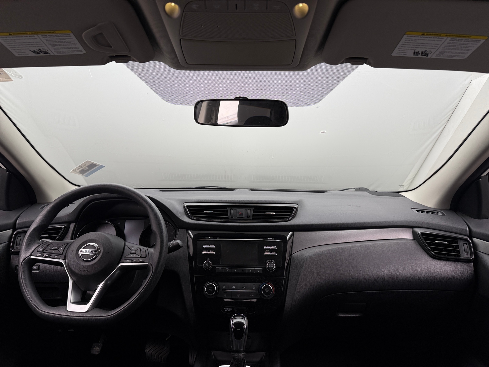 Thumbnail: 2017 Nissan Rogue Sport - 3