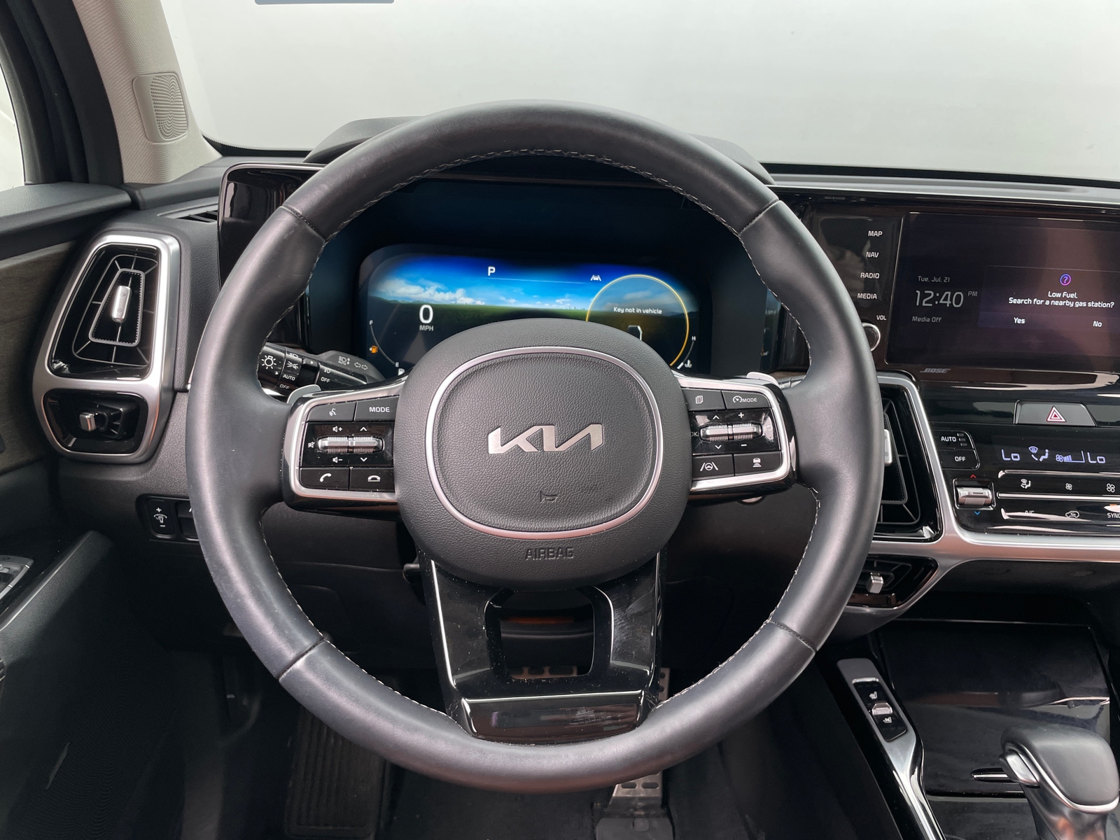 Thumbnail: 2023 Kia Sorento - 4