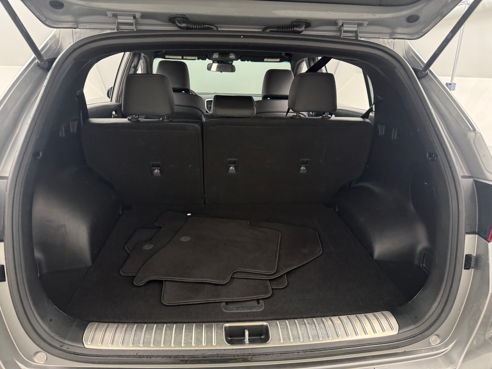 Thumbnail: 2021 Kia Sportage - 6
