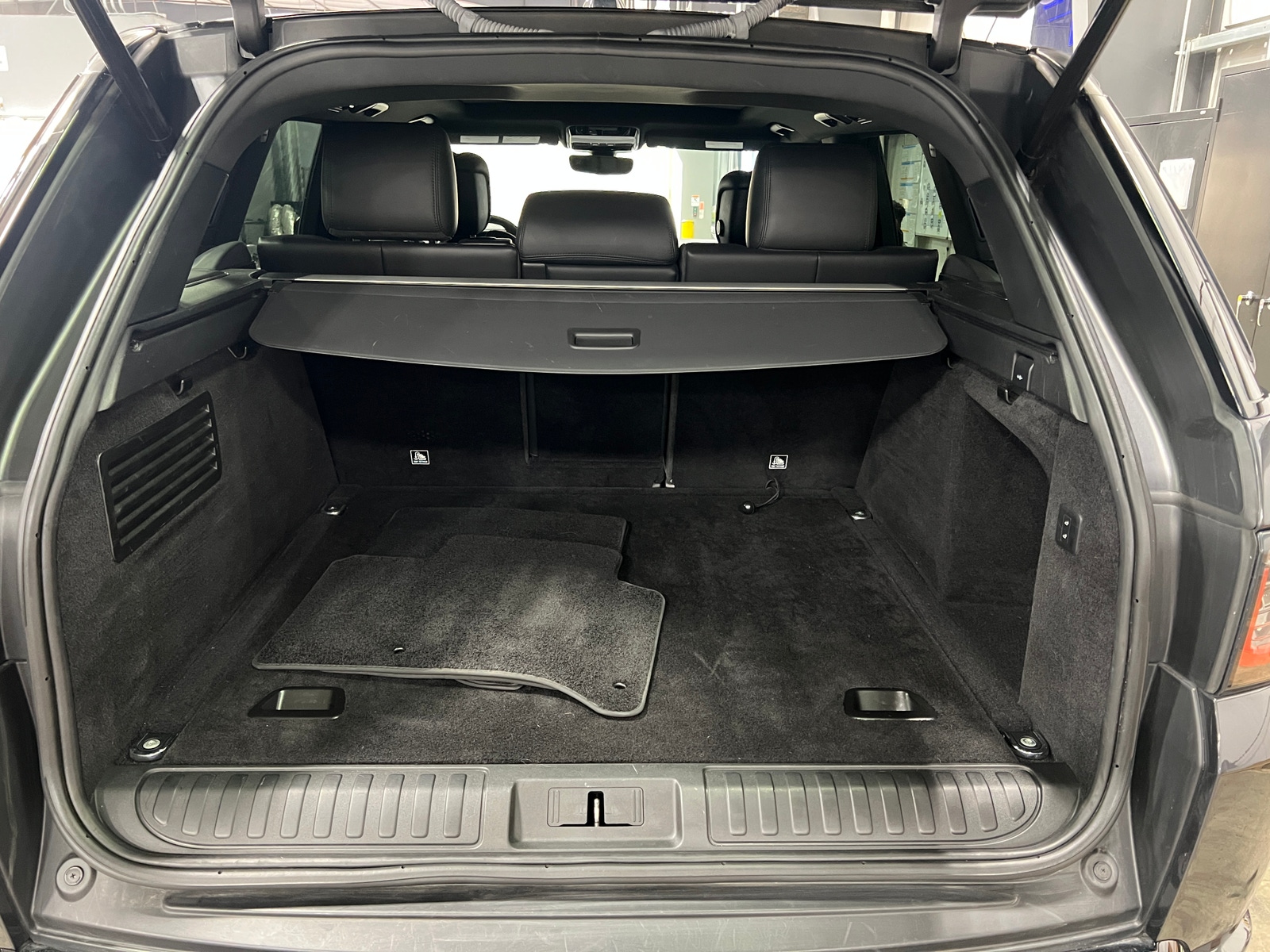 Thumbnail: 2019 Land Rover Range Rover Sport - 6
