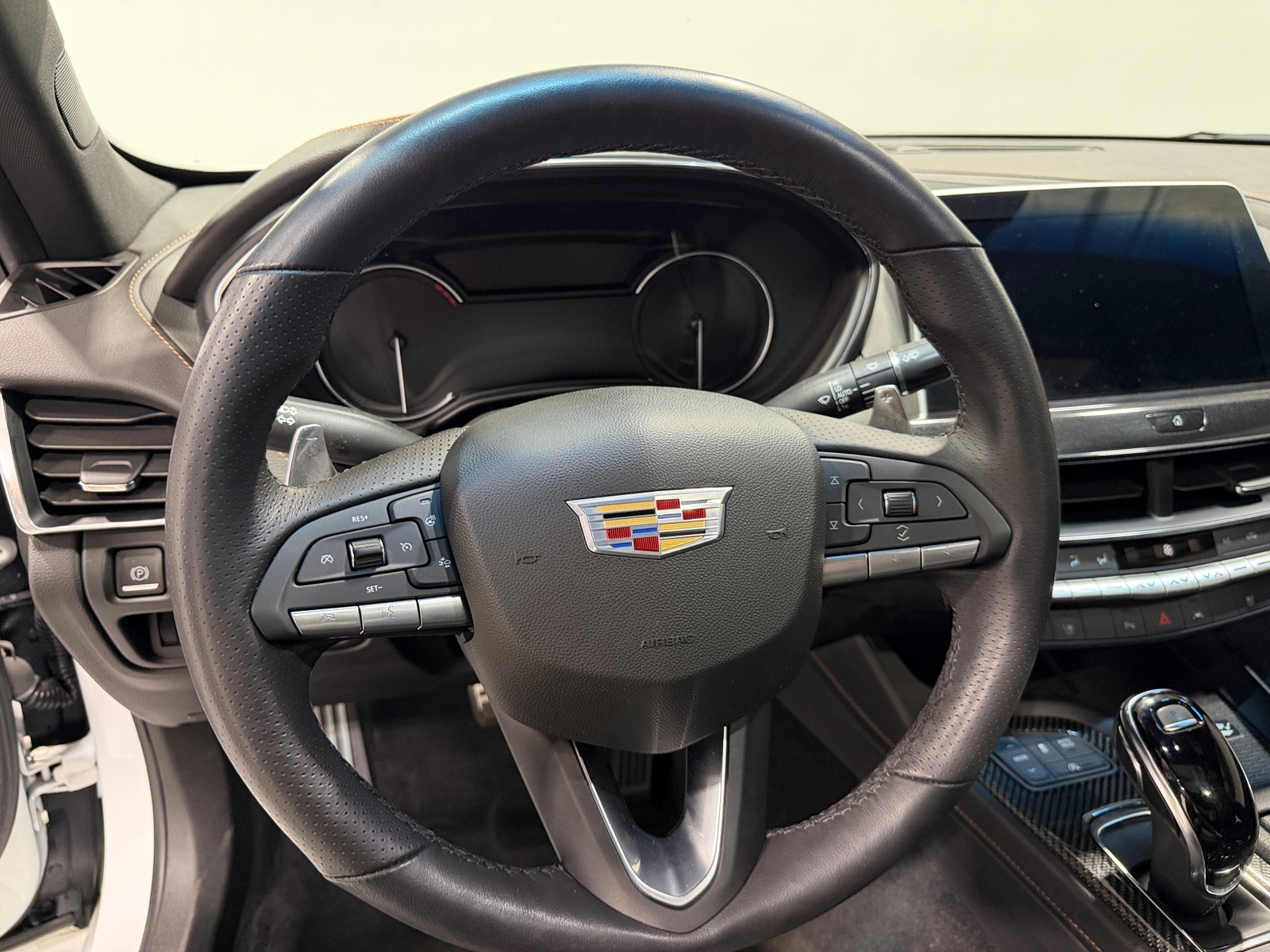 Thumbnail: 2022 Cadillac CT5 - 4