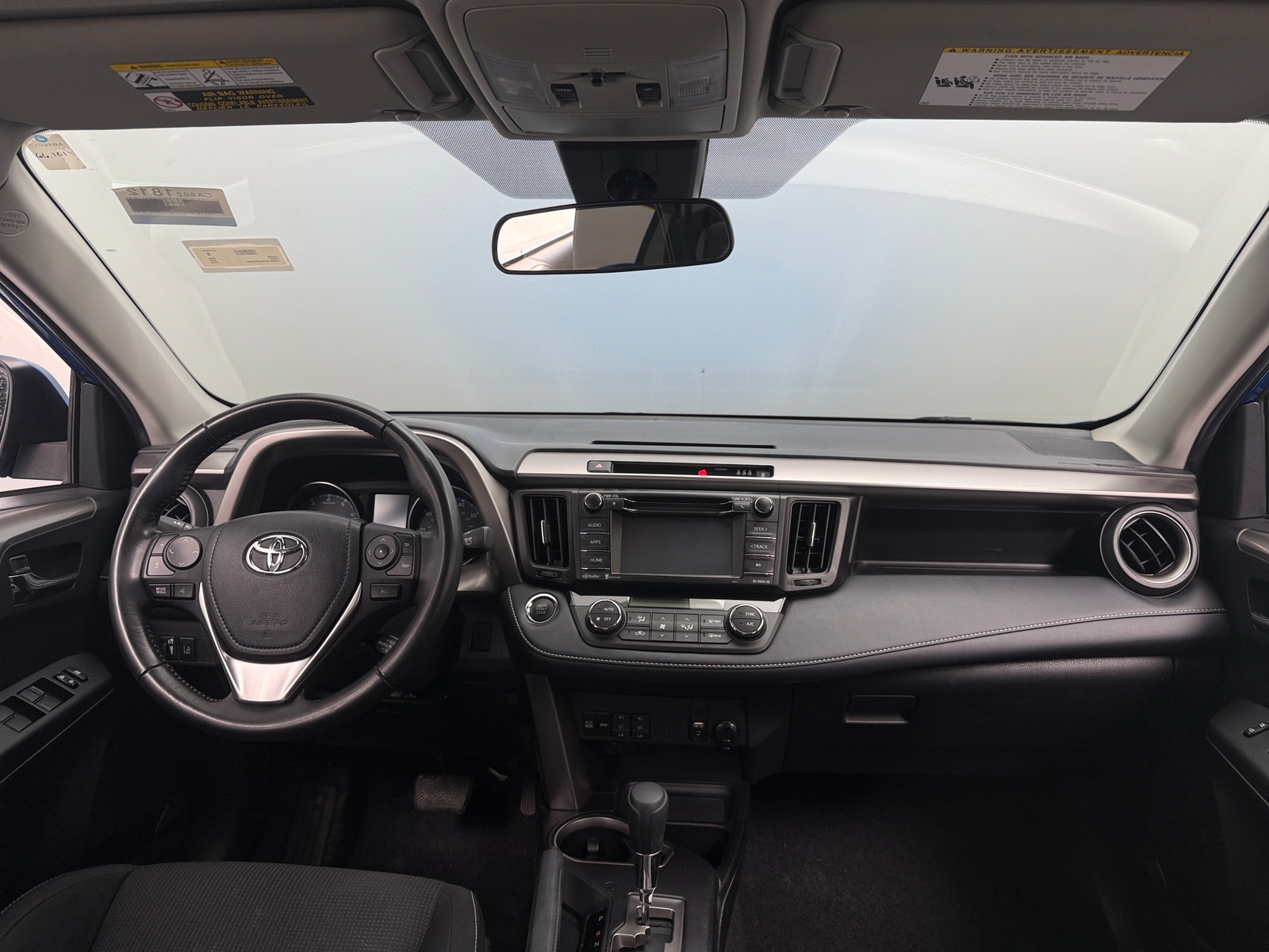 Thumbnail: 2018 Toyota RAV4 - 3