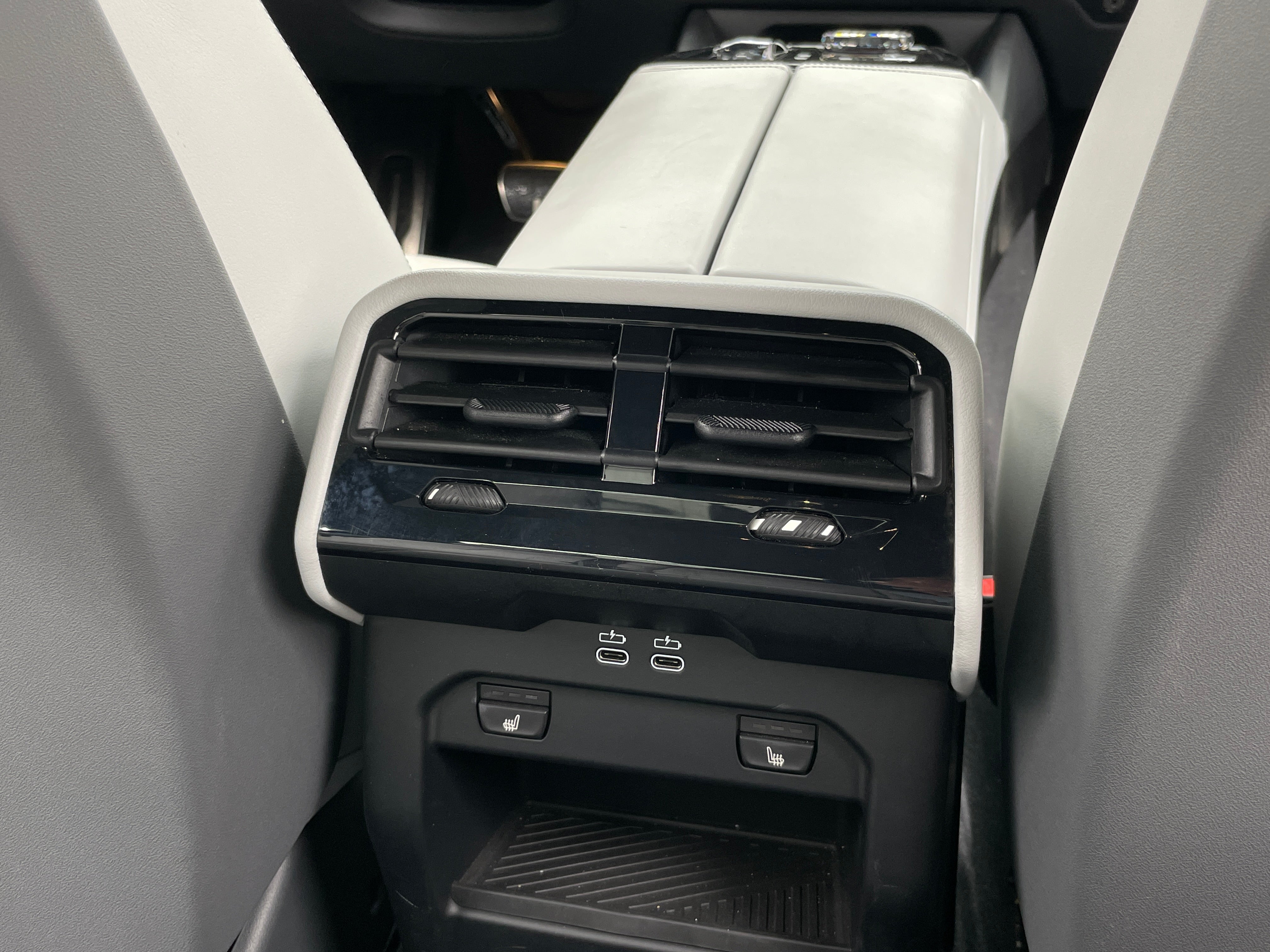 Used 2024 BMW i5 M60 with VIN WBY43FK0XRCR30698 for sale in Pewaukee, WI