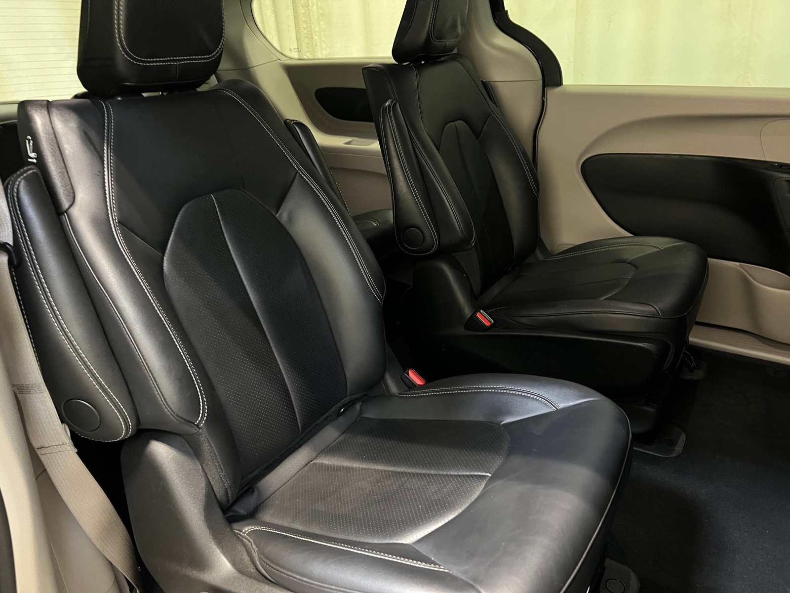 Thumbnail: 2024 Chrysler Pacifica - 5