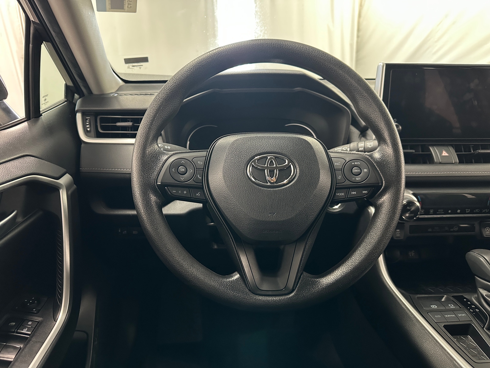 Thumbnail: 2023 Toyota RAV4 - 5