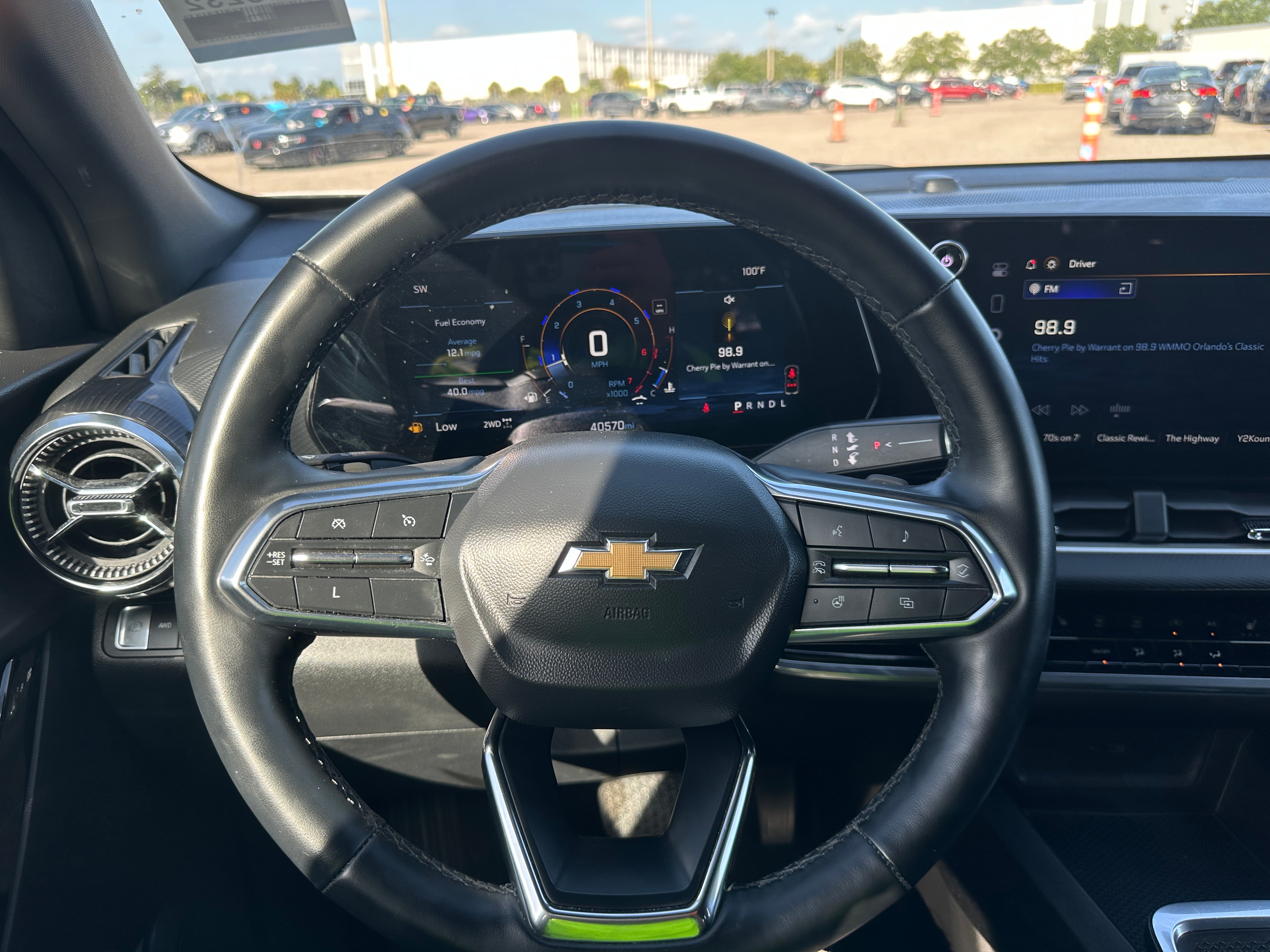 2025 Chevrolet Equinox LT - Photo 9