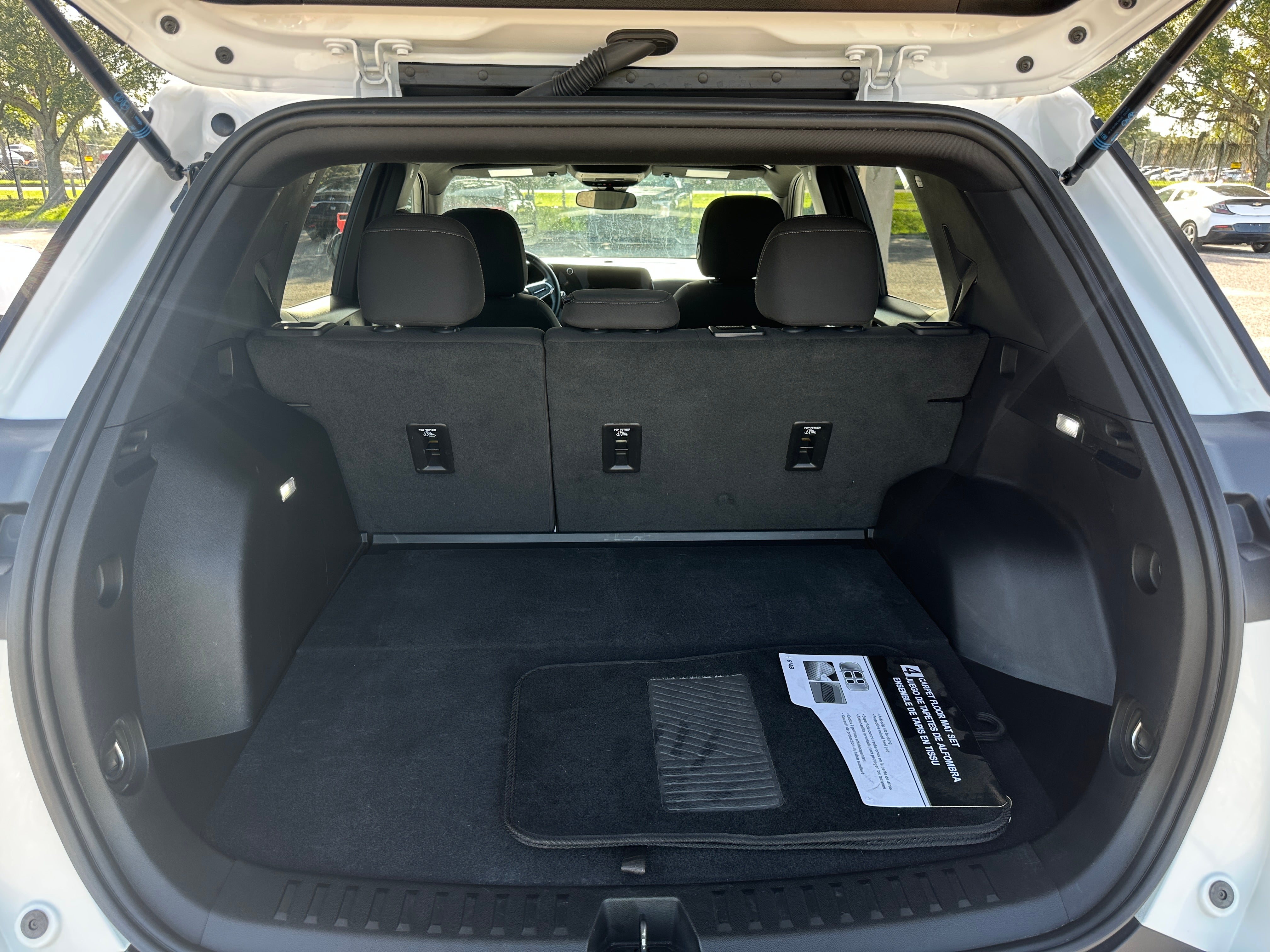 2025 Chevrolet Equinox LT - Photo 10