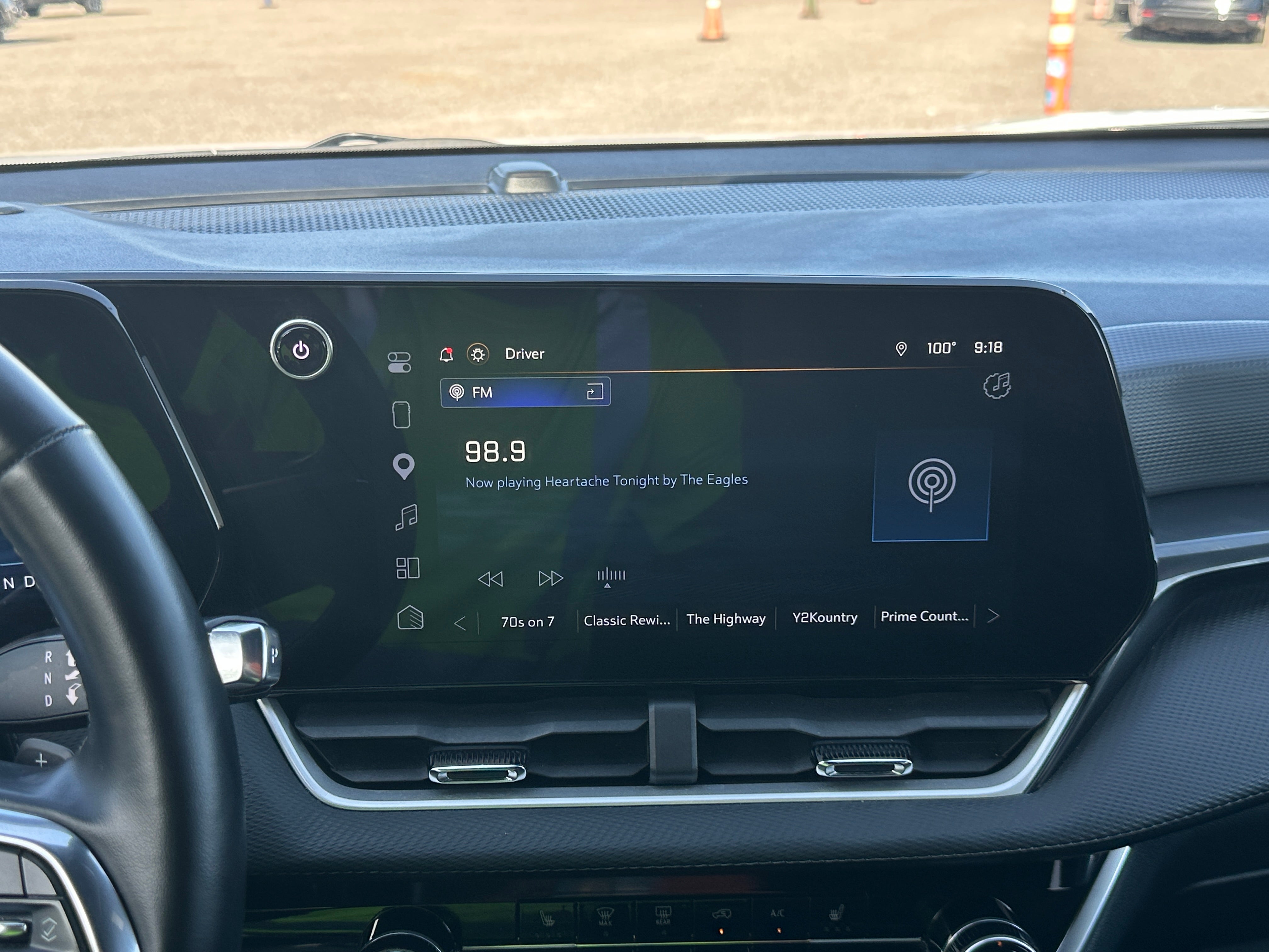 2025 Chevrolet Equinox LT - Photo 12