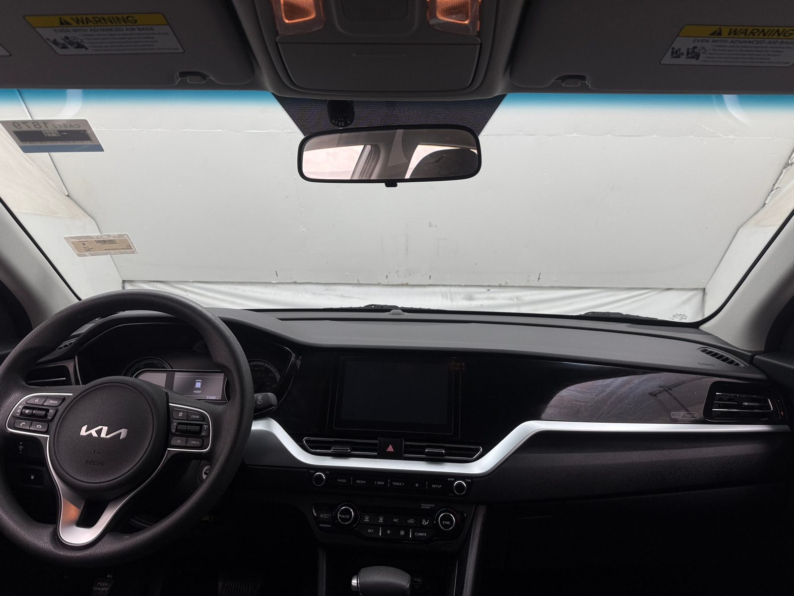 Thumbnail: 2022 Kia Niro - 3