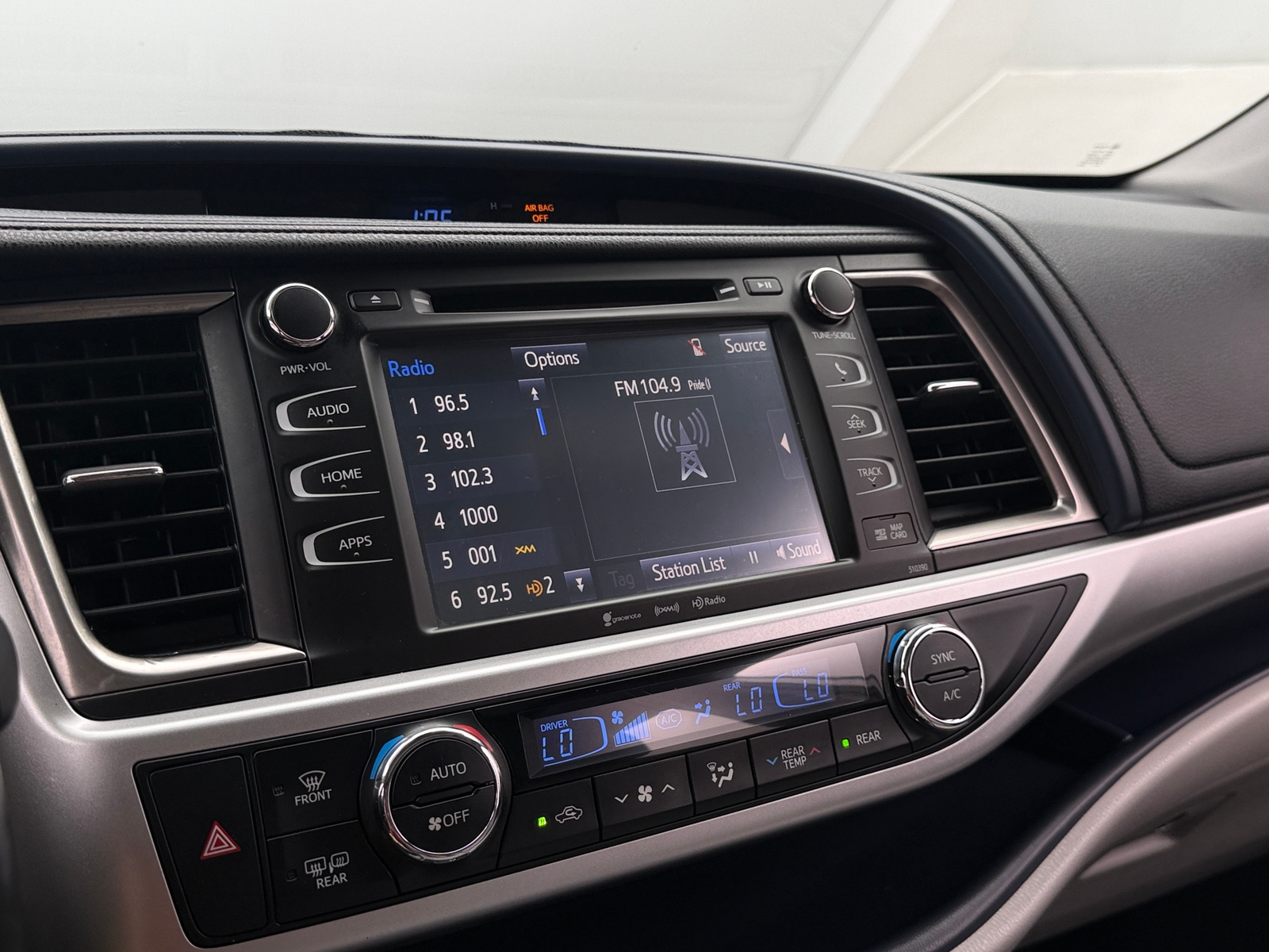 Thumbnail: 2019 Toyota Highlander - 3