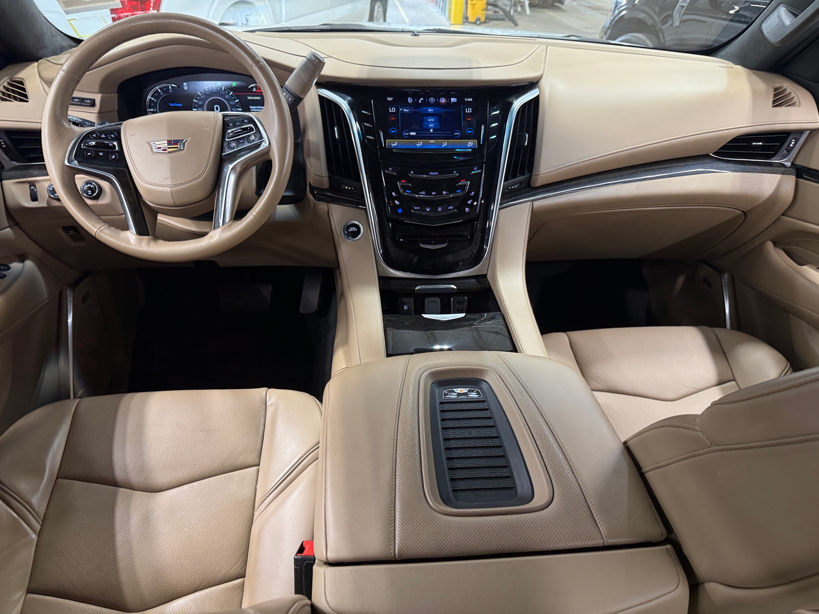 Thumbnail: 2019 Cadillac Escalade - 2