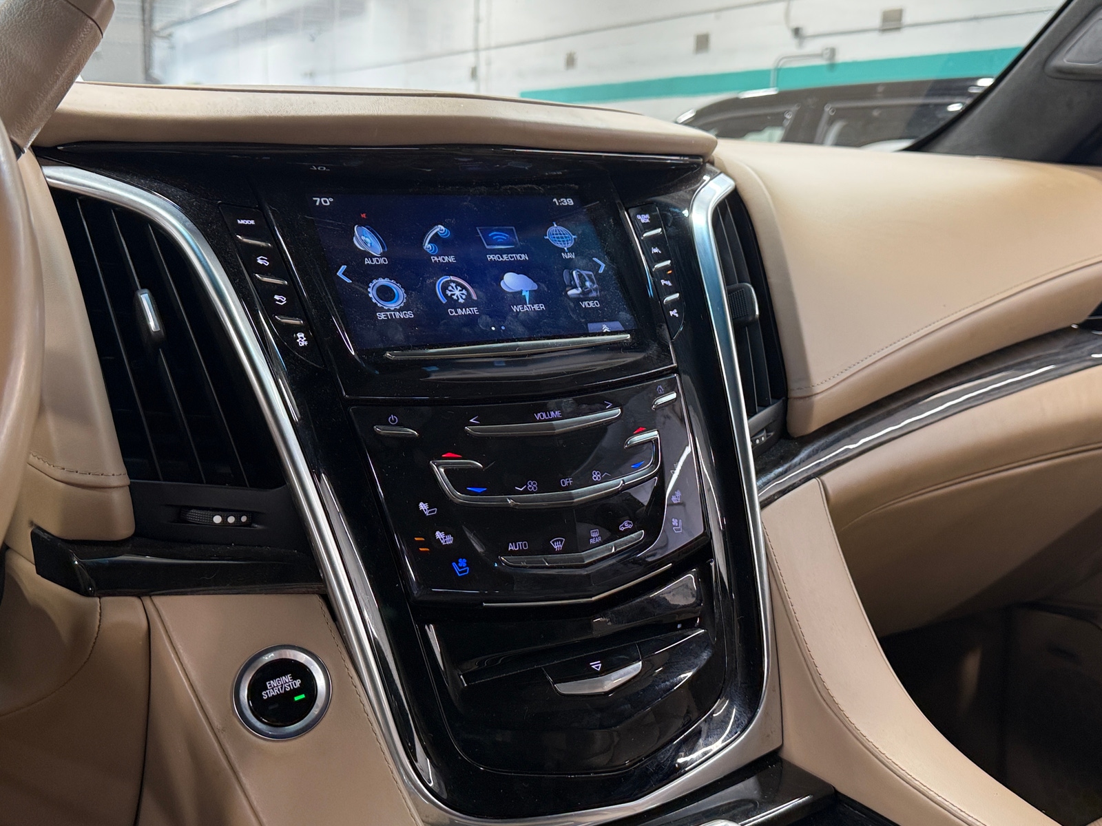 Thumbnail: 2019 Cadillac Escalade - 3