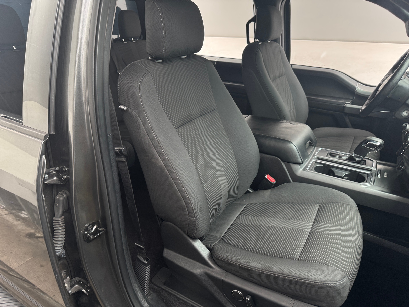 Thumbnail: 2016 Ford Econoline - 2