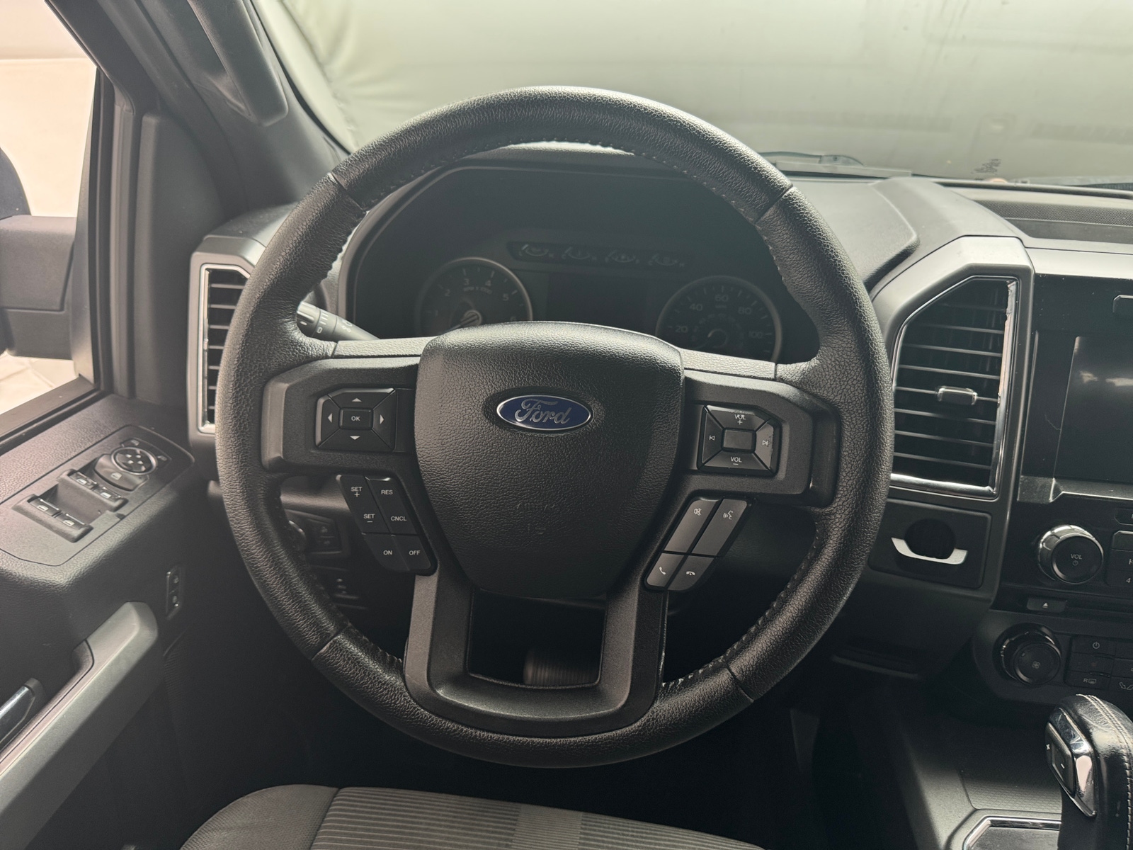 Thumbnail: 2016 Ford Econoline - 5