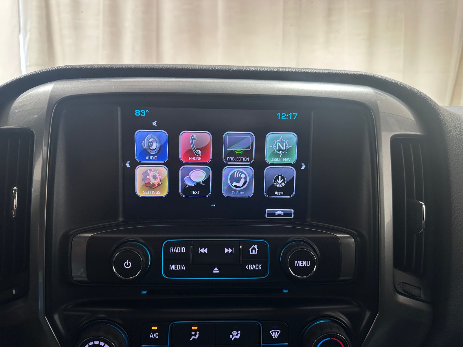 Thumbnail: 2019 Chevrolet Silverado 1500 - 4
