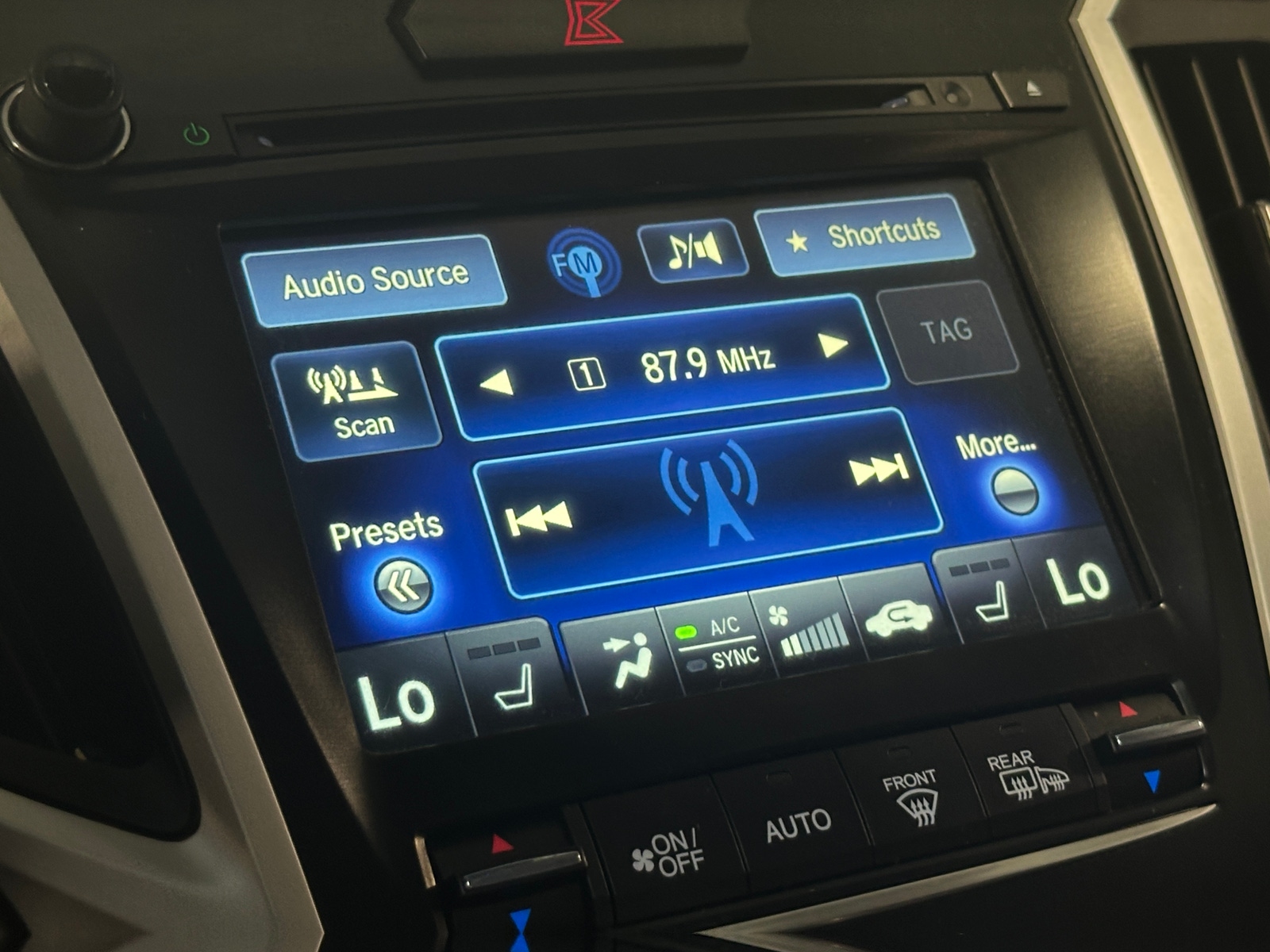 Thumbnail: 2017 Acura TLX - 3