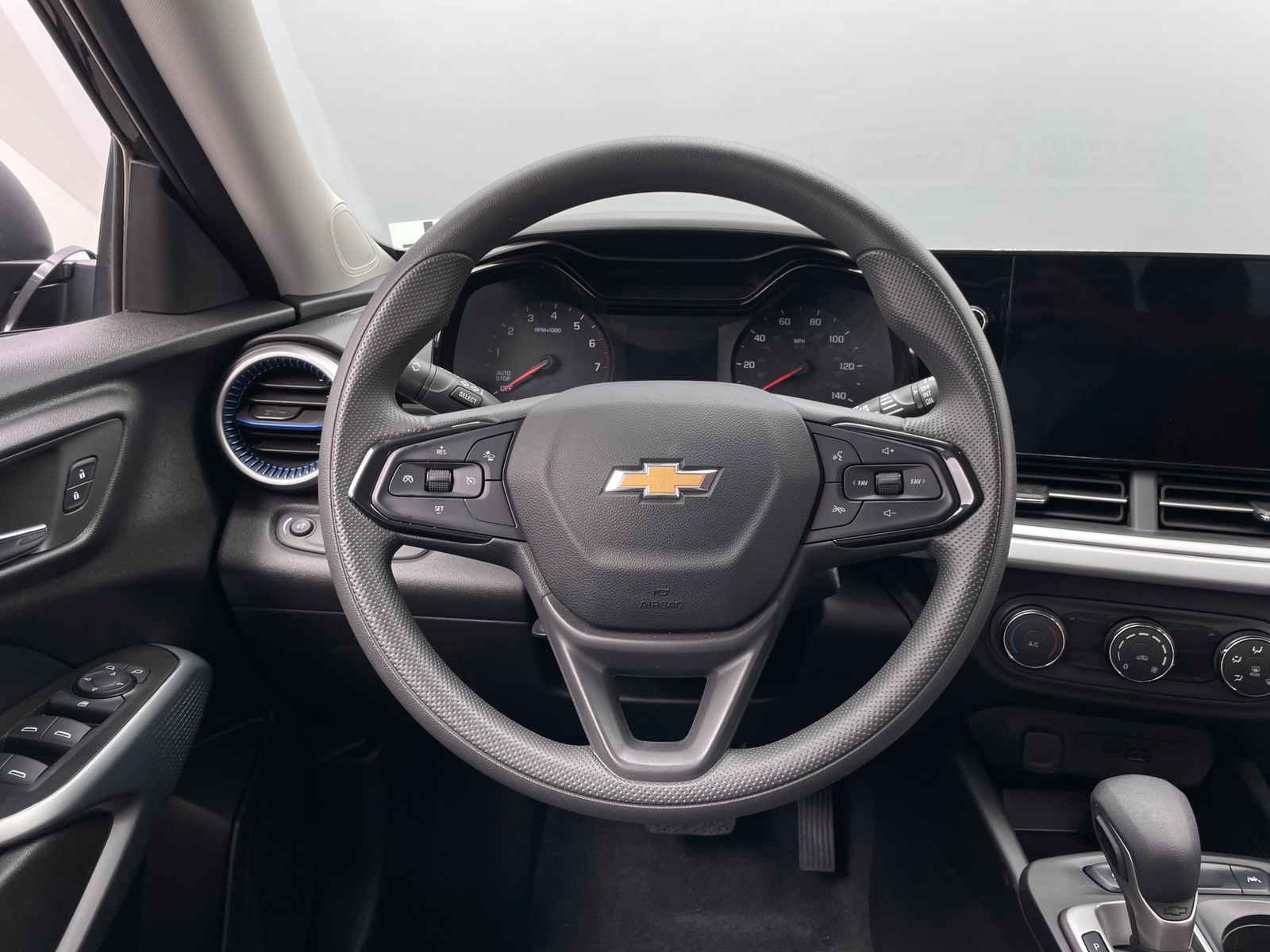 Thumbnail: 2026 Chevrolet Trax - 5