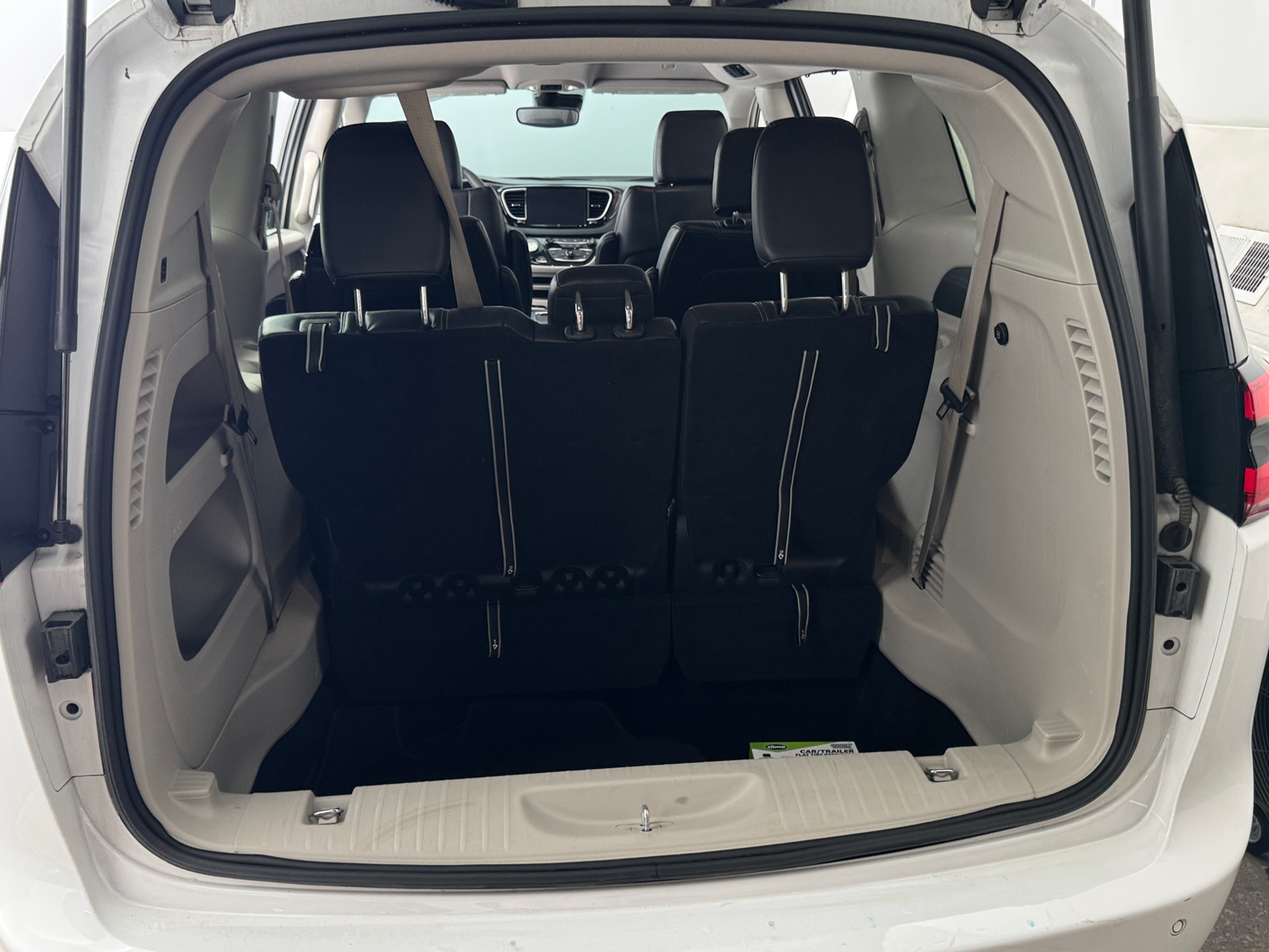 Thumbnail: 2024 Chrysler Pacifica - 6