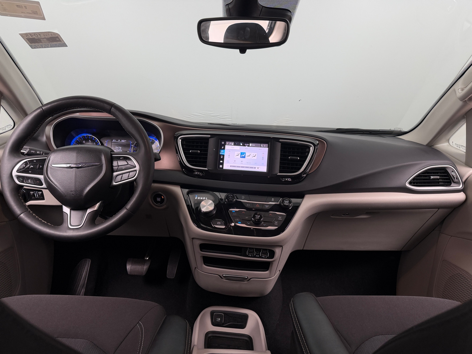 Thumbnail: 2024 Chrysler Voyager - 3