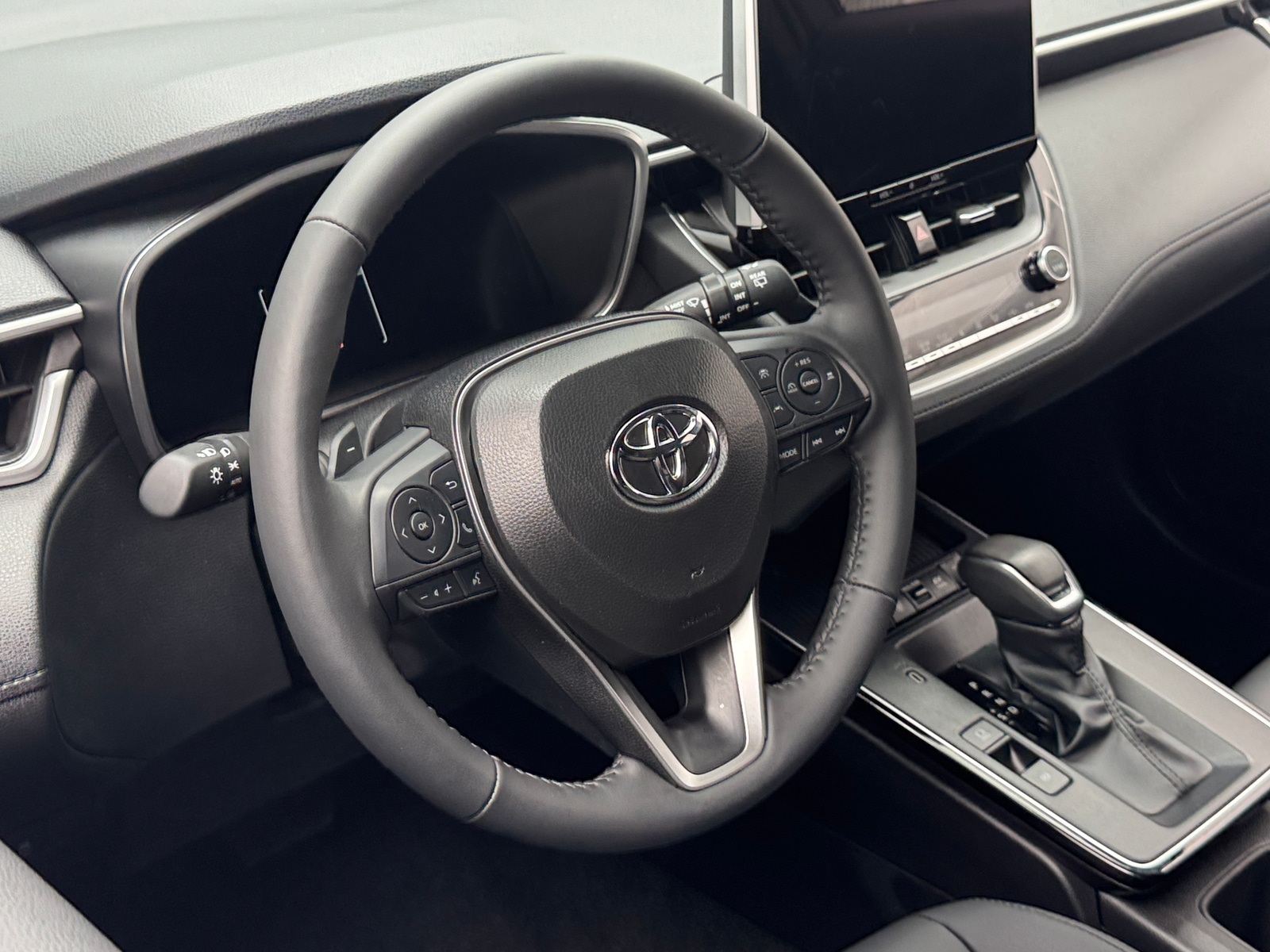 Thumbnail: 2026 Toyota Corolla Cross - 4