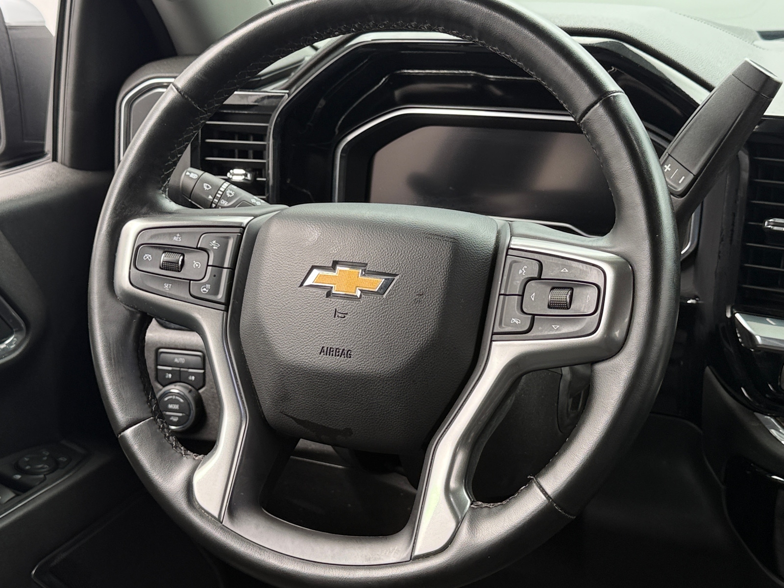 Thumbnail: 2023 Chevrolet Silverado 1500 - 5