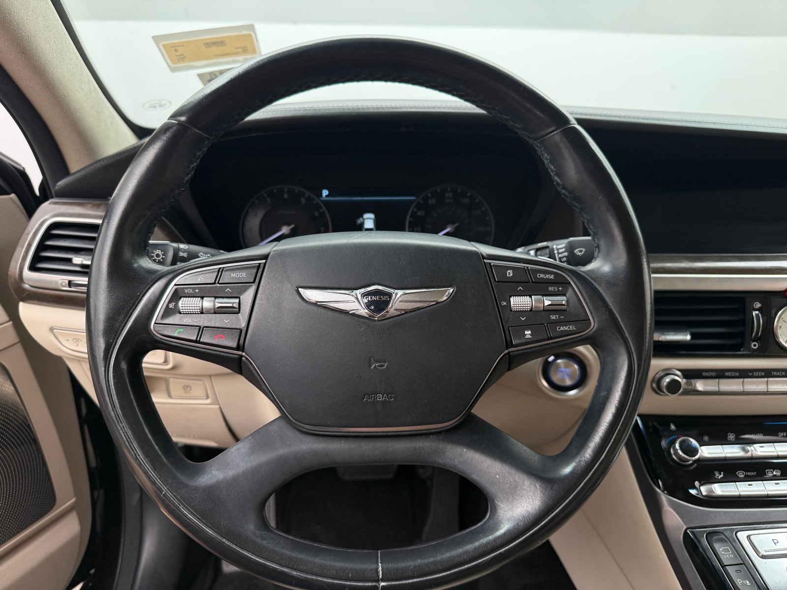 Thumbnail: 2019 Genesis G90 - 4