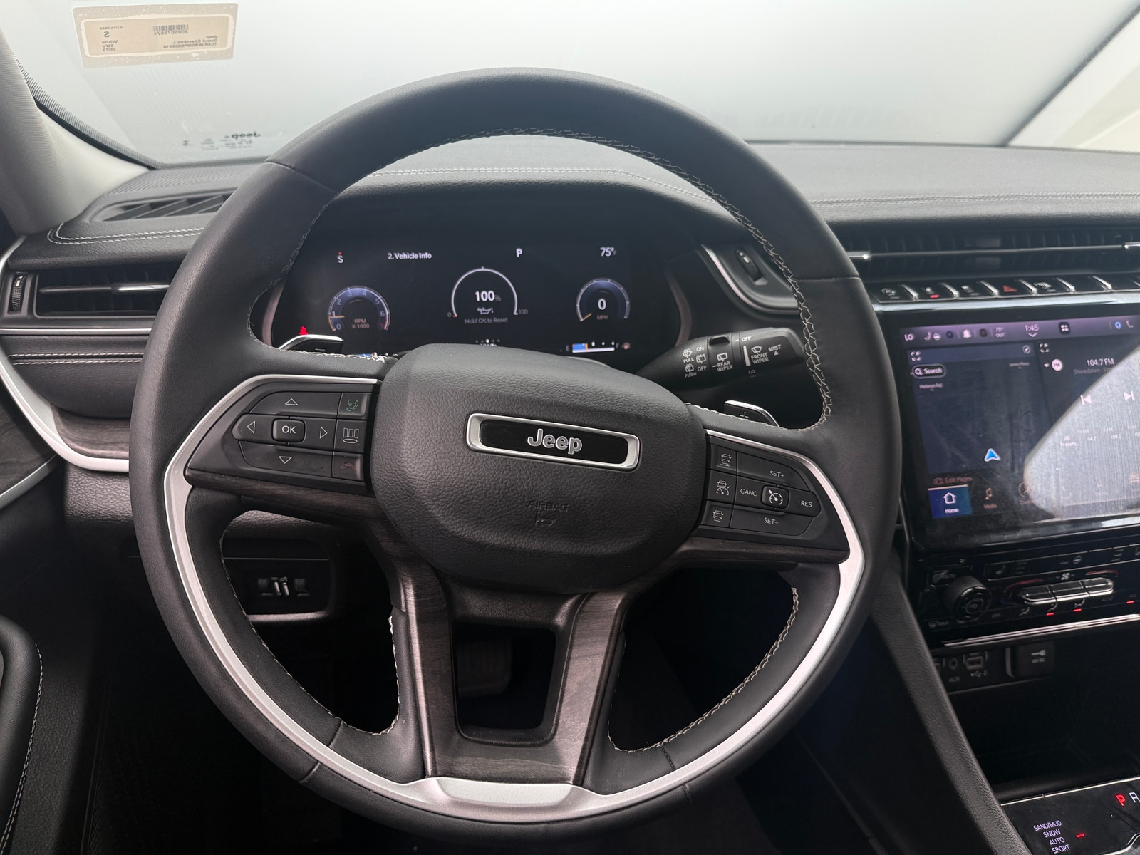 Thumbnail: 2023 Jeep Grand Cherokee L - 4