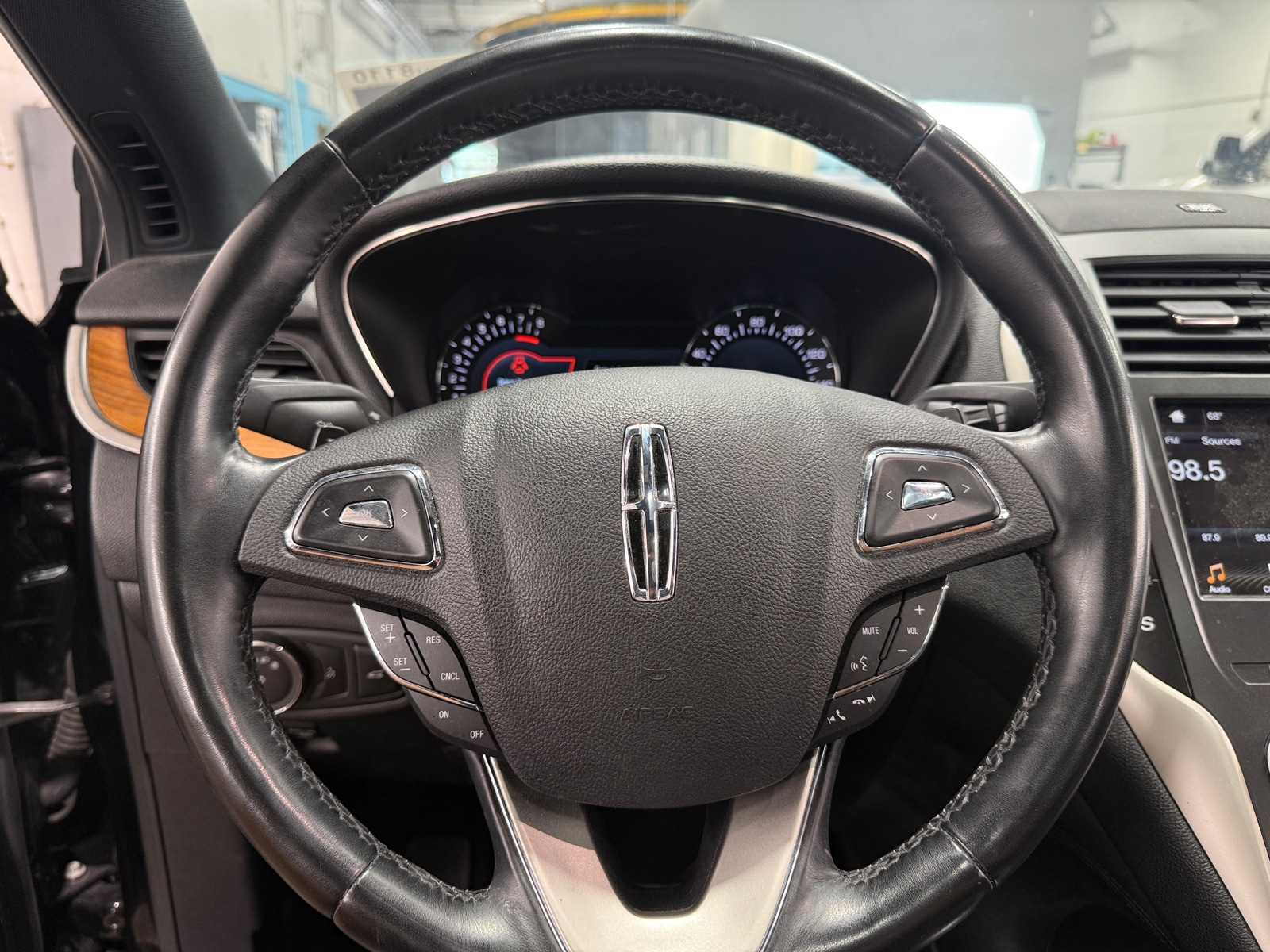 Thumbnail: 2019 Lincoln MKC - 4