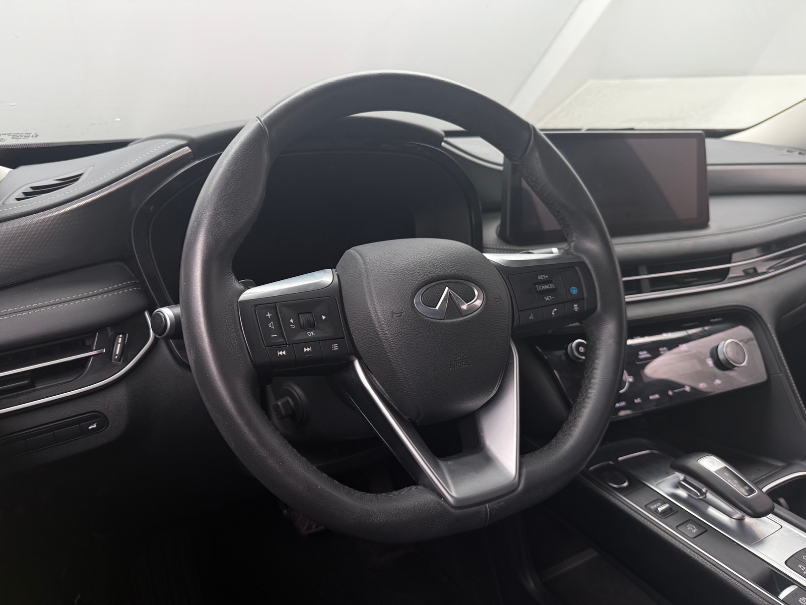 Thumbnail: 2023 INFINITI QX60 - 4