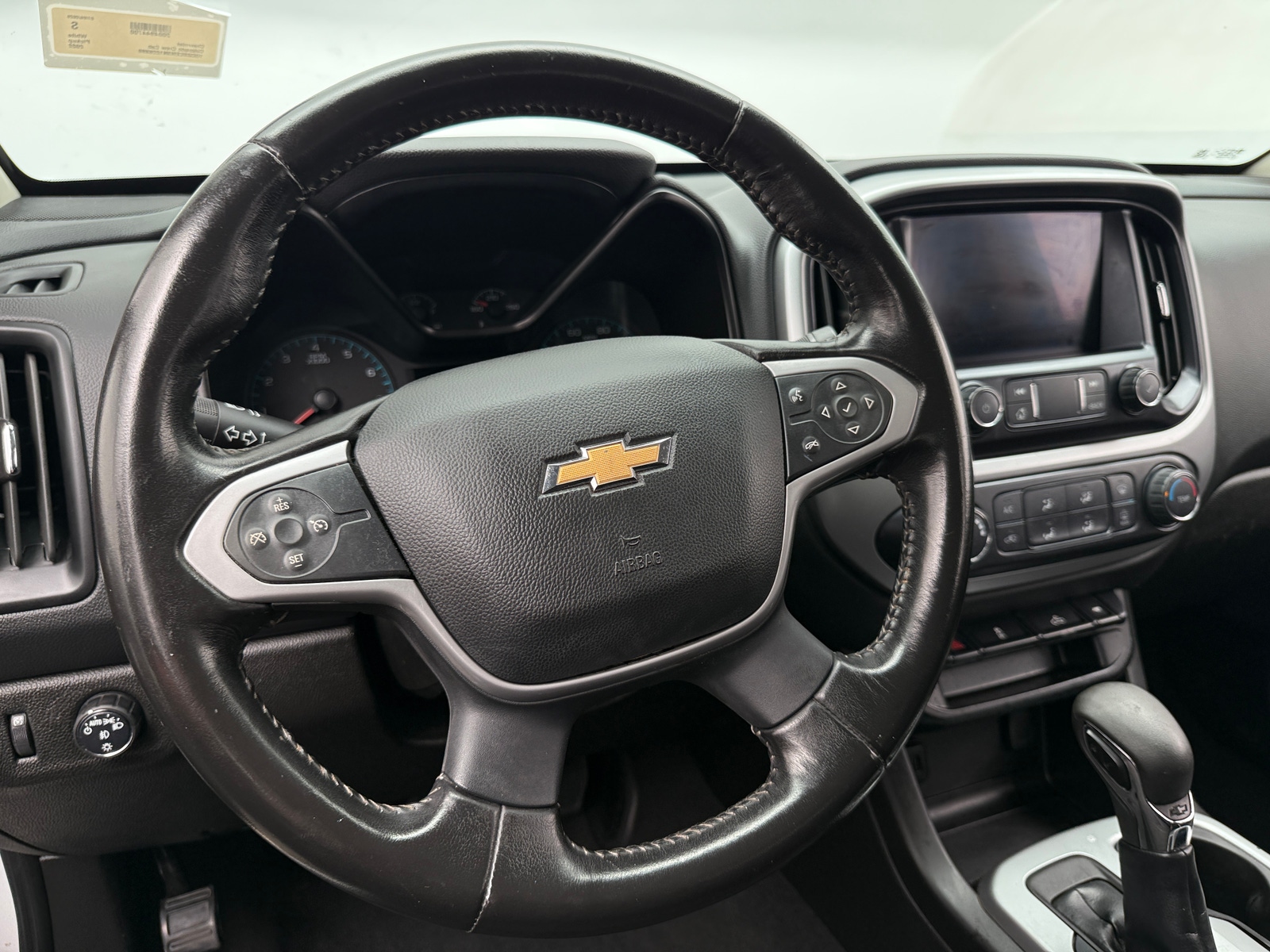 Thumbnail: 2022 Chevrolet Colorado - 5