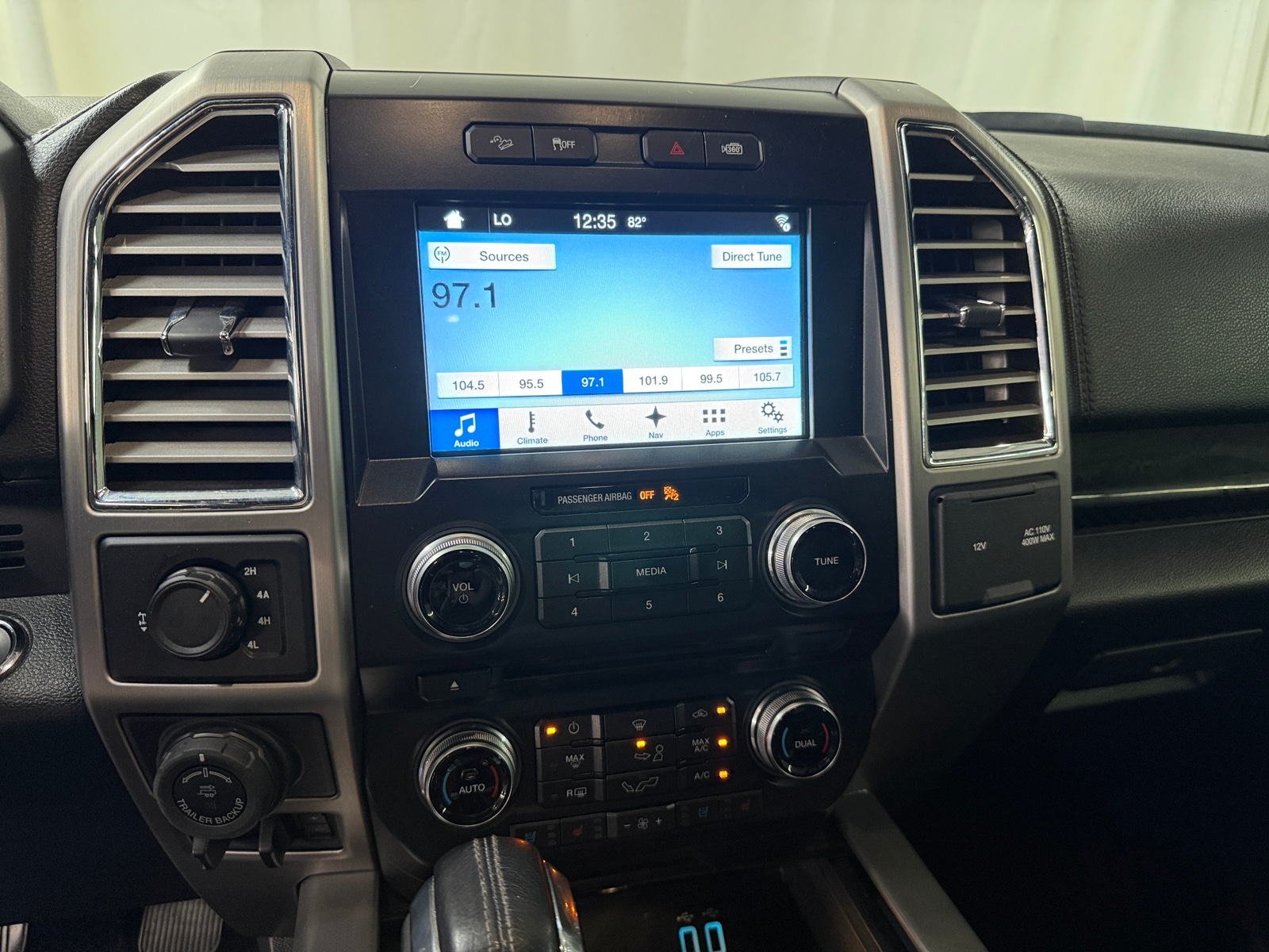 Thumbnail: 2016 Ford Econoline - 3