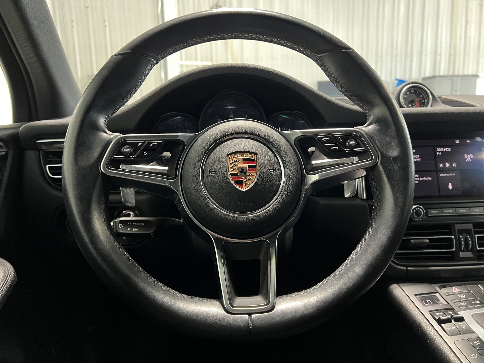 Thumbnail: 2020 Porsche Macan - 4