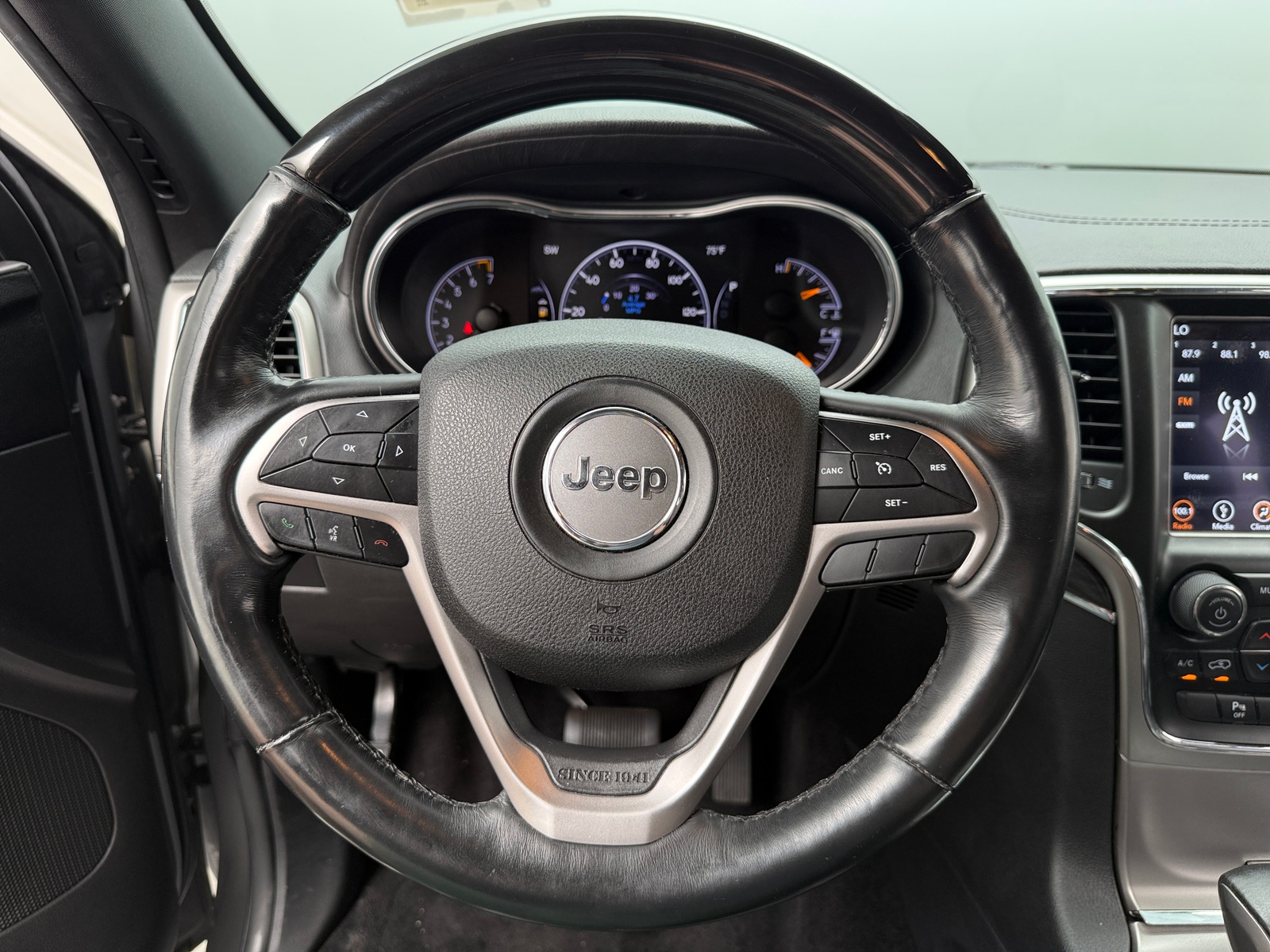 Thumbnail: 2018 Jeep Grand Cherokee - 4