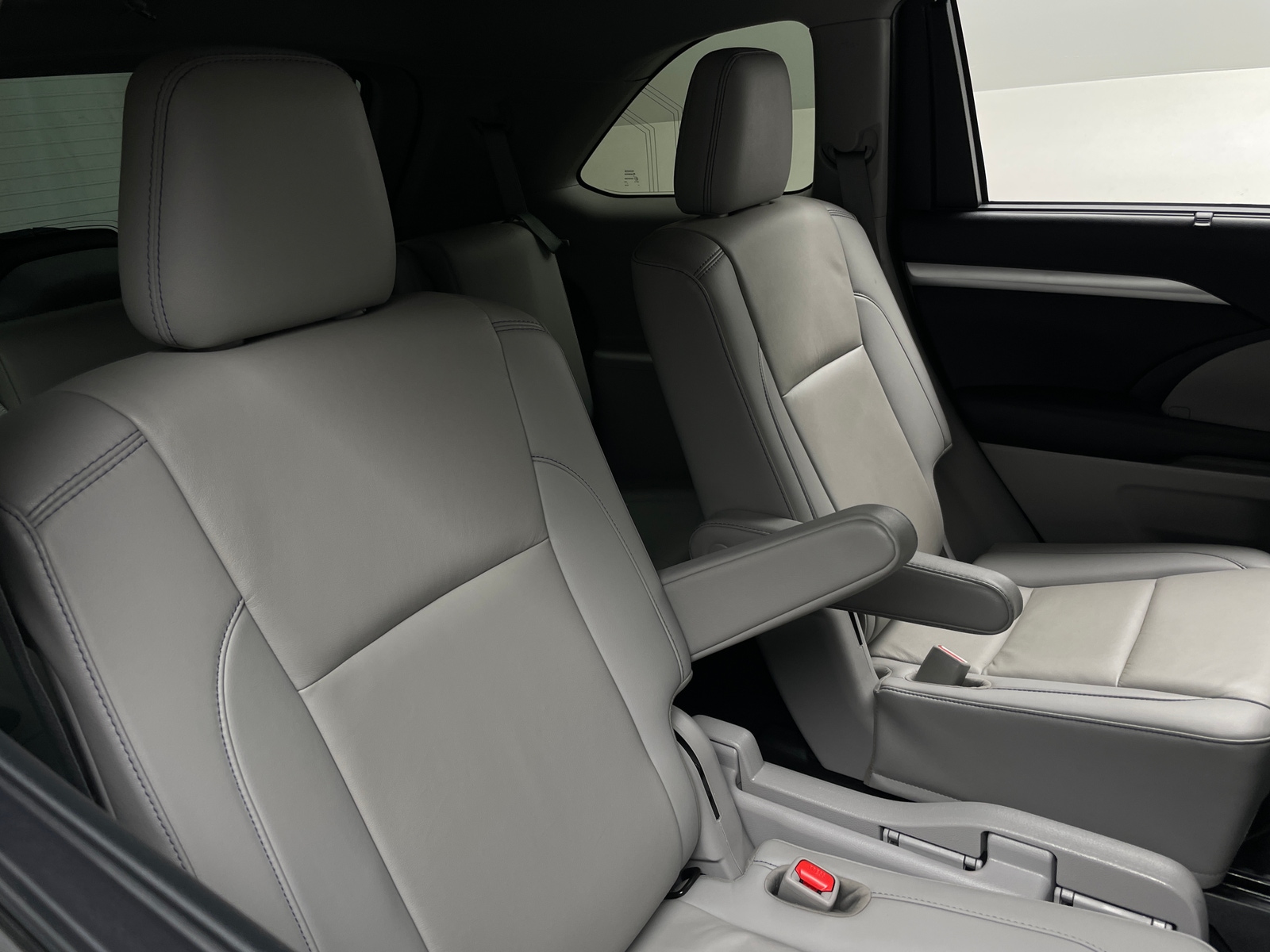Thumbnail: 2019 Toyota Highlander - 5