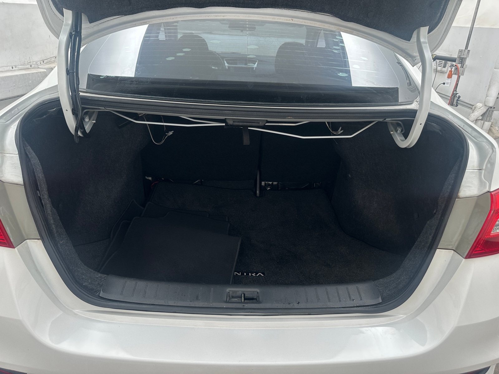 Thumbnail: 2019 Nissan Sentra - 7