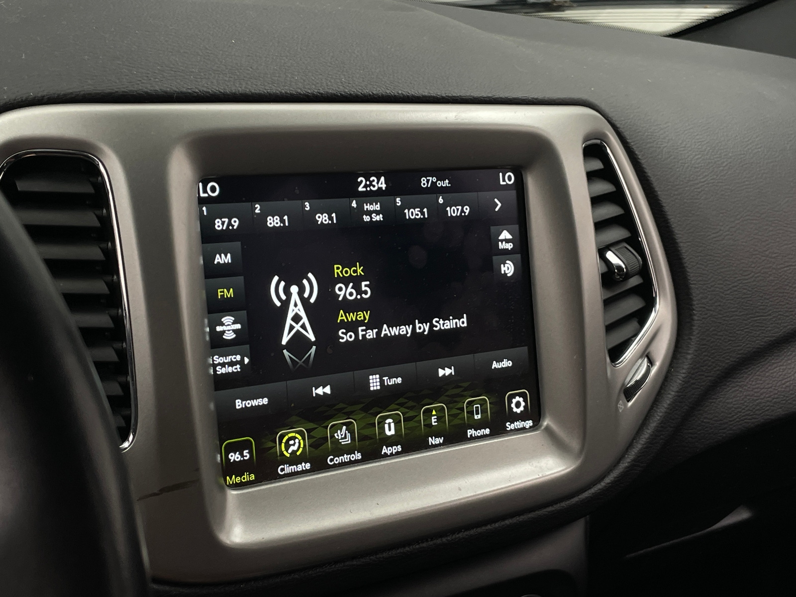 Thumbnail: 2021 Jeep Compass - 3
